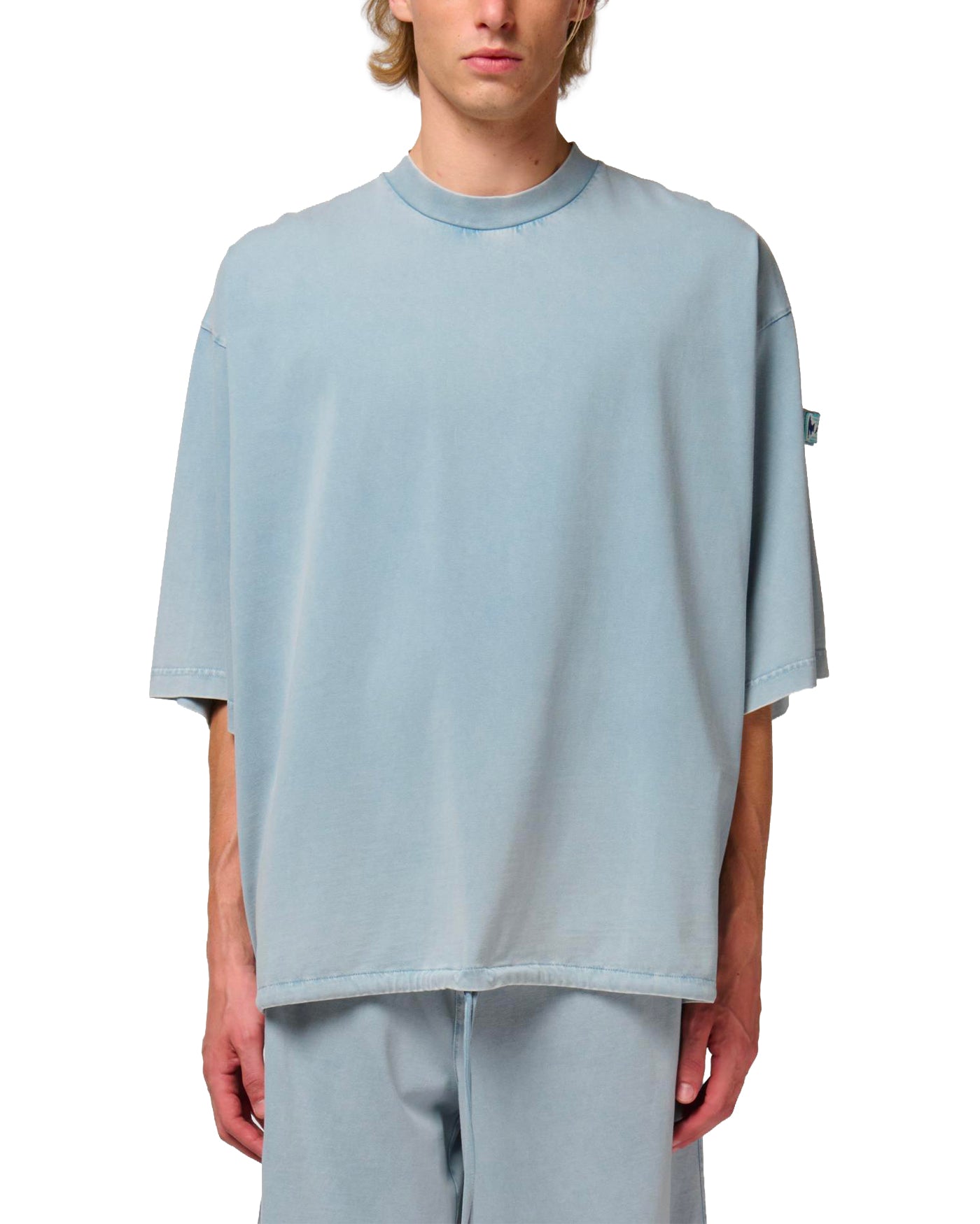 T-shirt Marni bleu ciel oversize délavé col montant face porté
