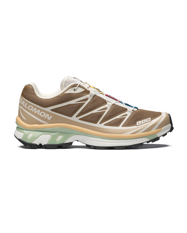 Sneakers Salomon XT-6 marron caramel et beige semelle verte profil gauche