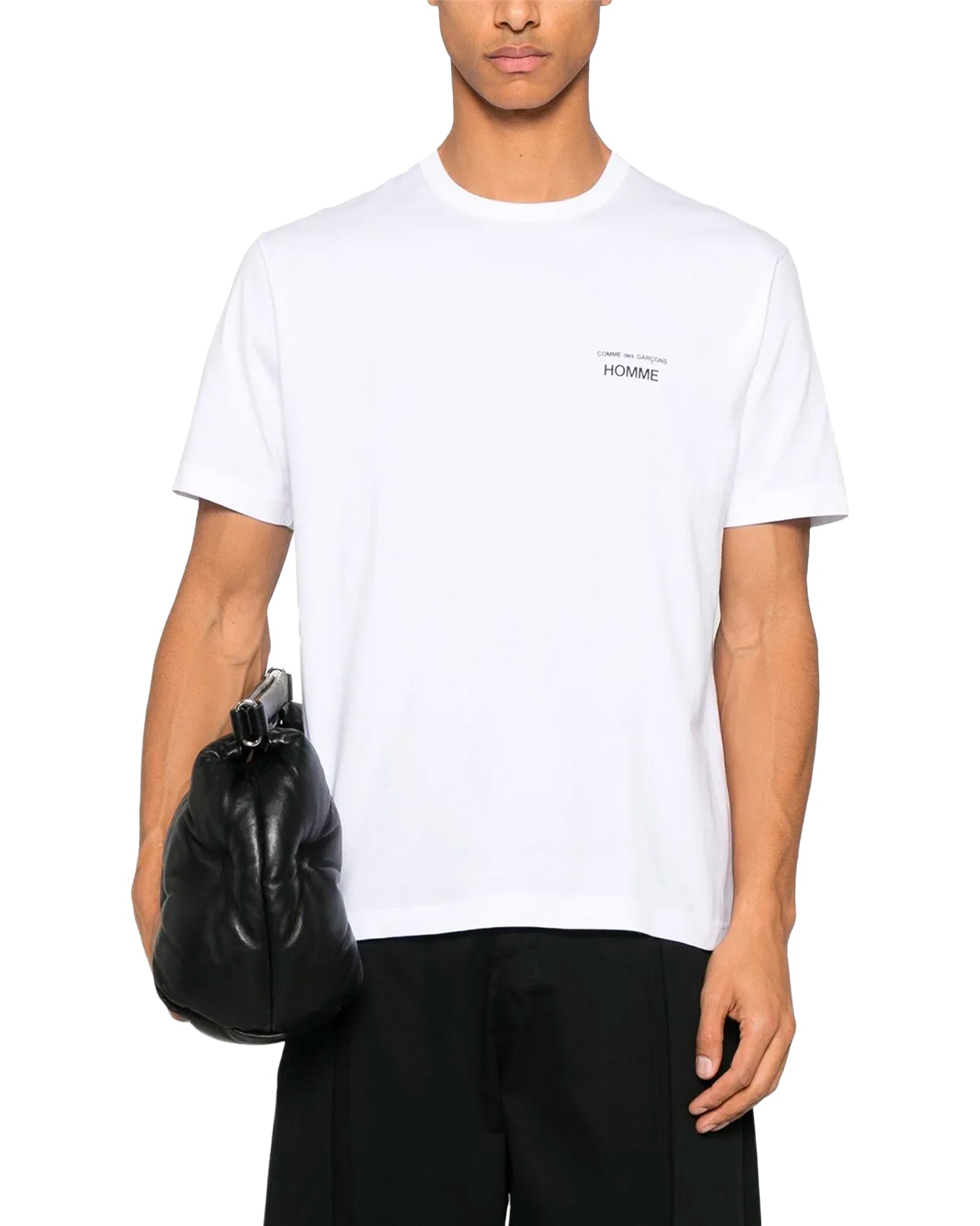 T-shirt Comme des Garçons Homme blanc logo HOMME poitrine face porté