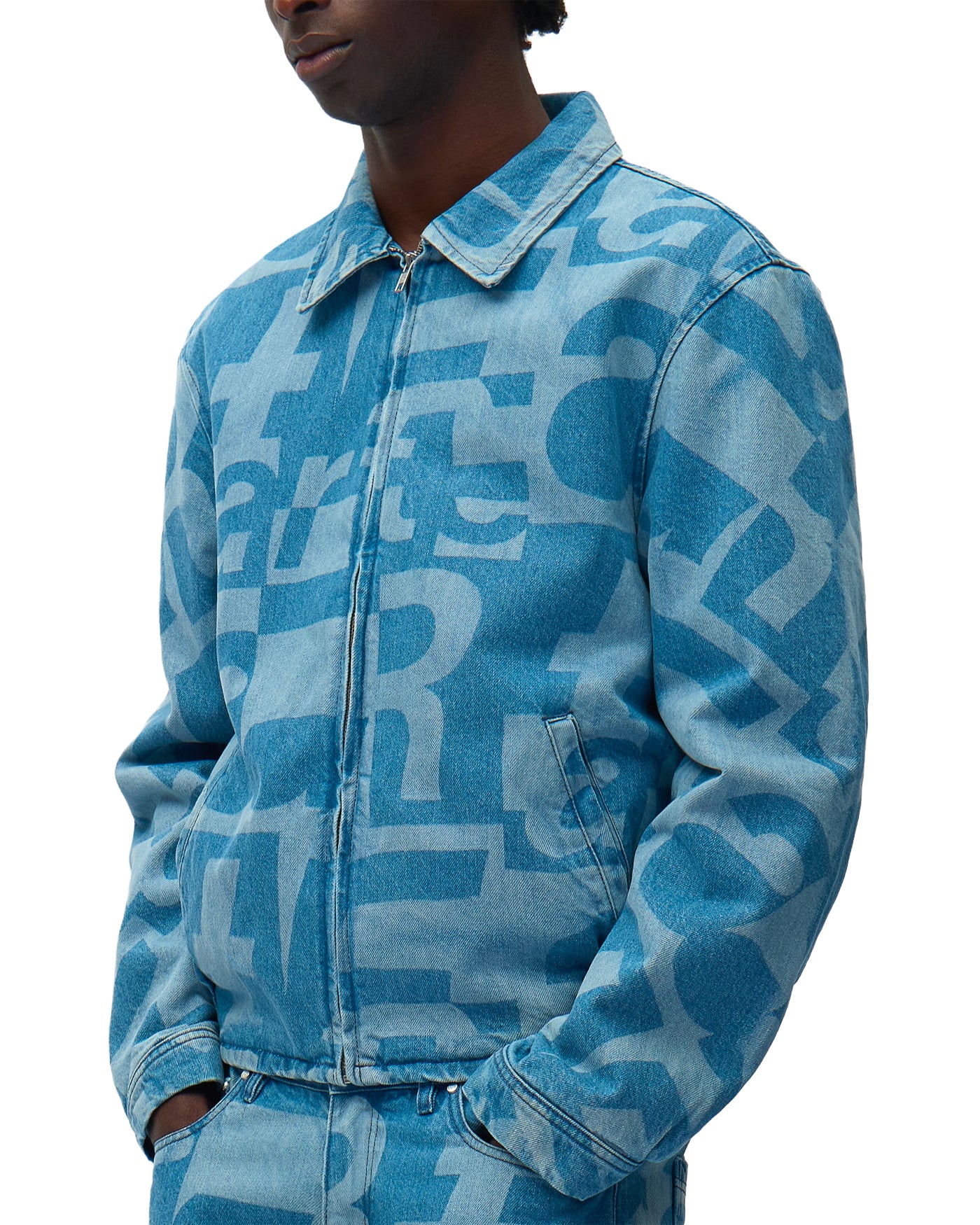 Veste en denim Arte Antwerp bleu motif lettres allover, profil gauche