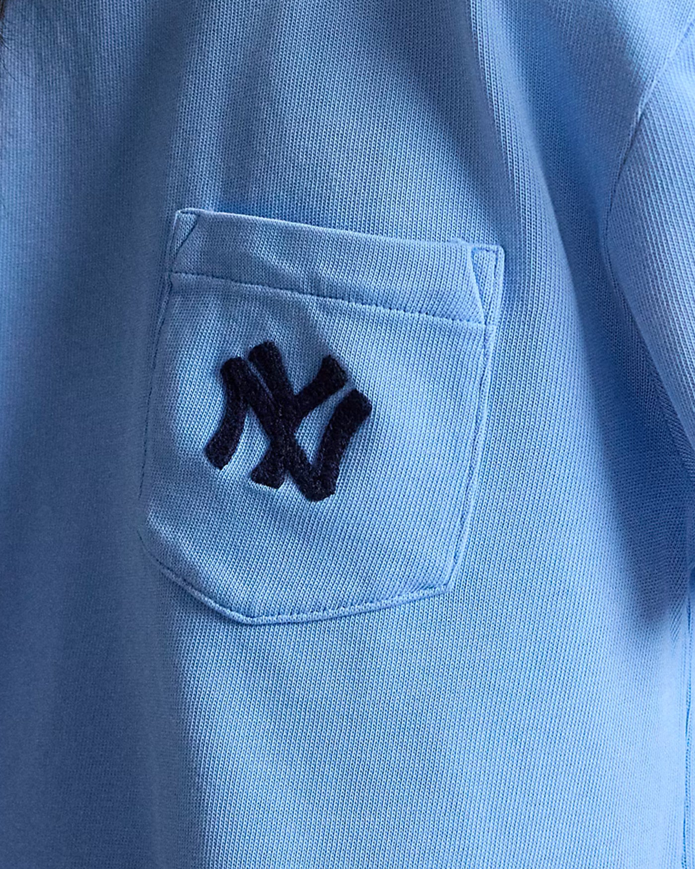 T-shirt Ralph Lauren bleu ciel détail poche brodée logo NY Yankees face