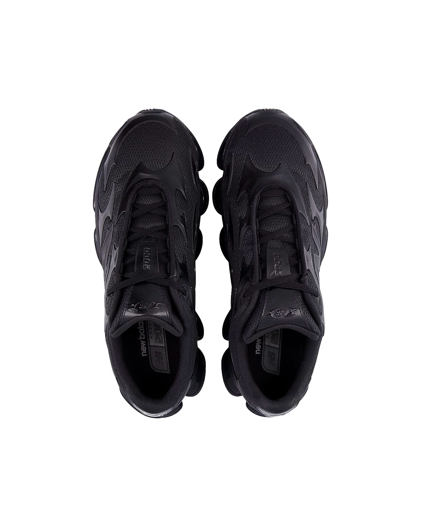 Sneakers New Balance 2000 coloris noir intégral vue du dessus