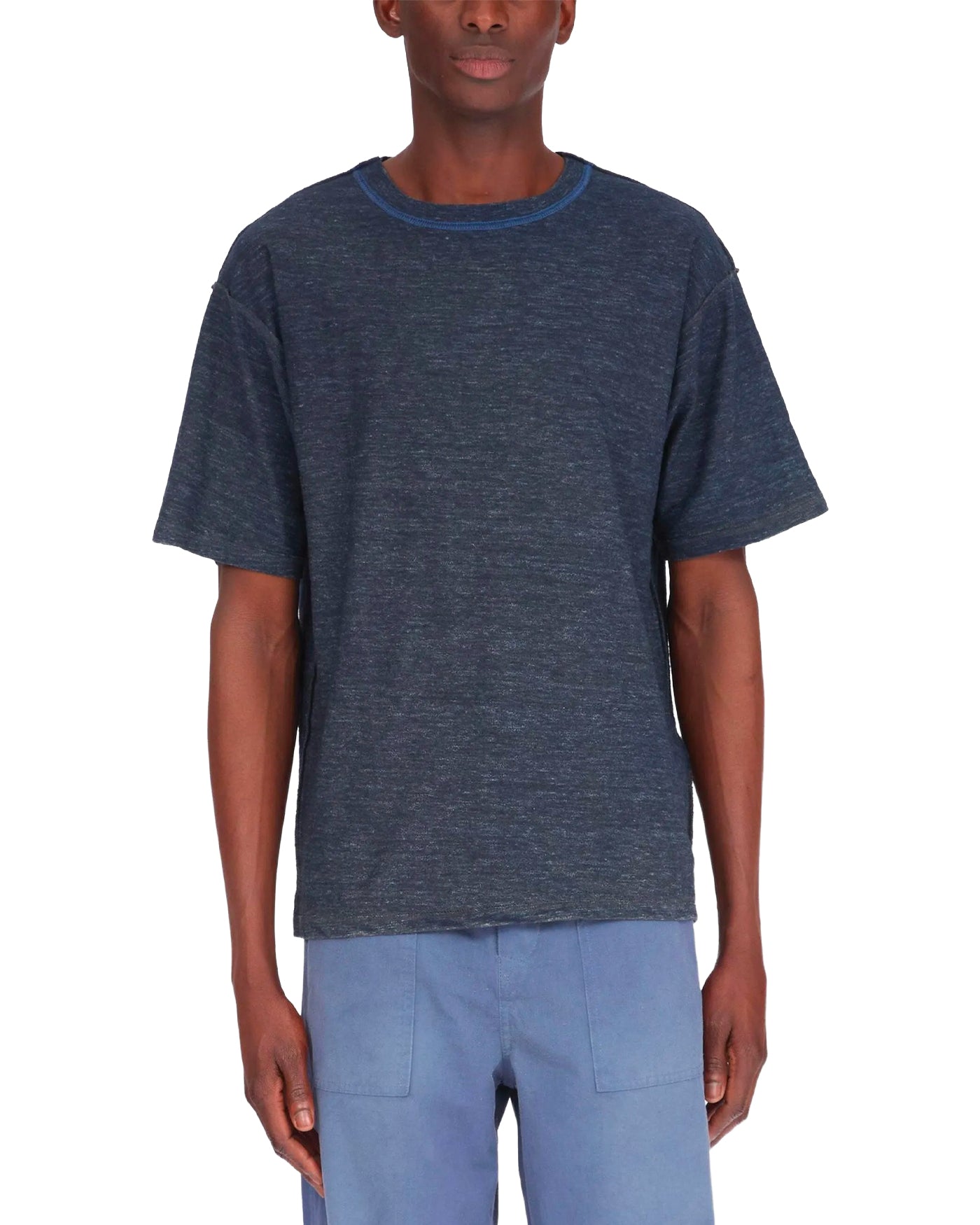 T-shirt Maison Margiela bleu marine chiné col surpiqué porté, face