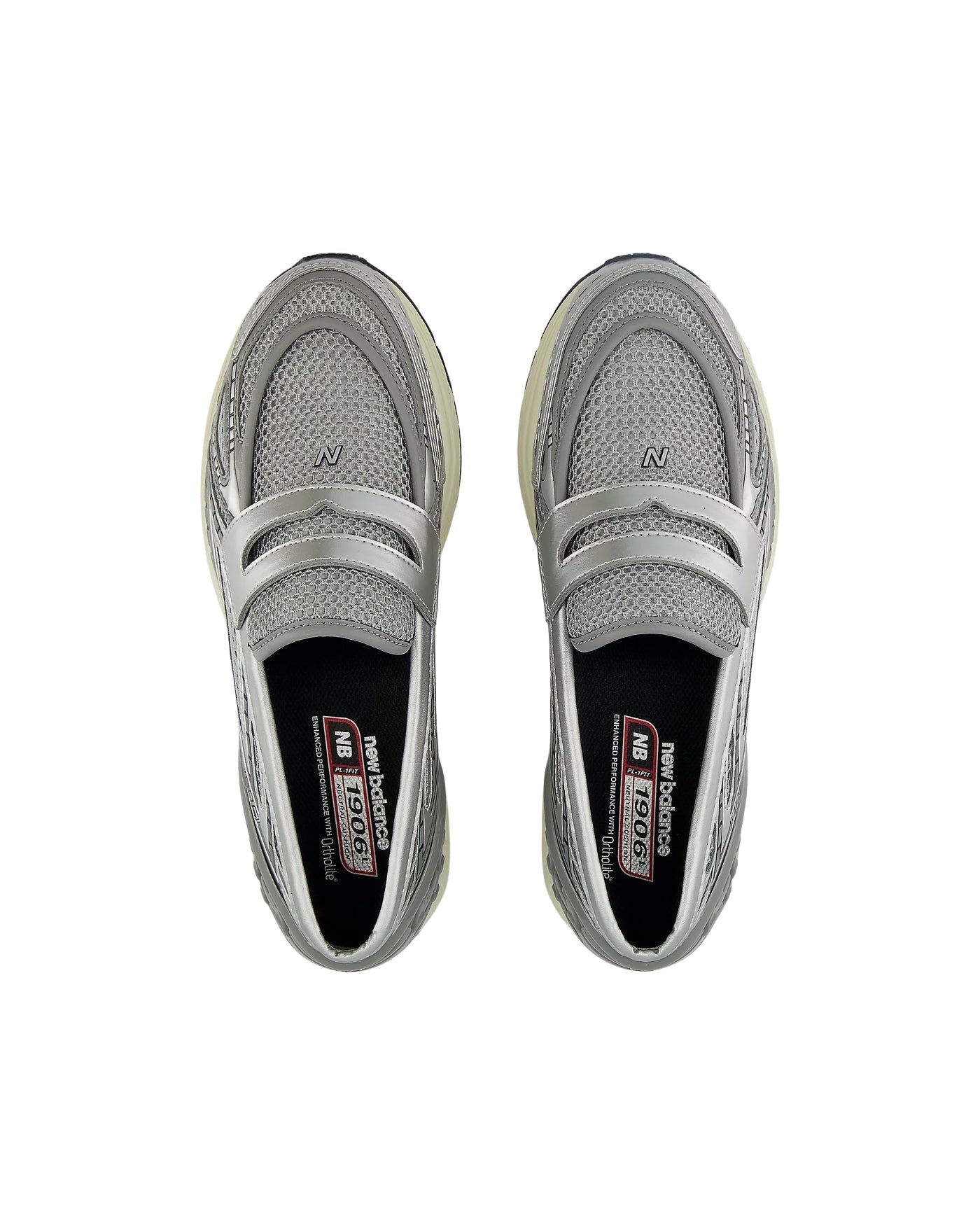 Sneakers New Balance 1906L argentées et grises style mocassin vues de dessus