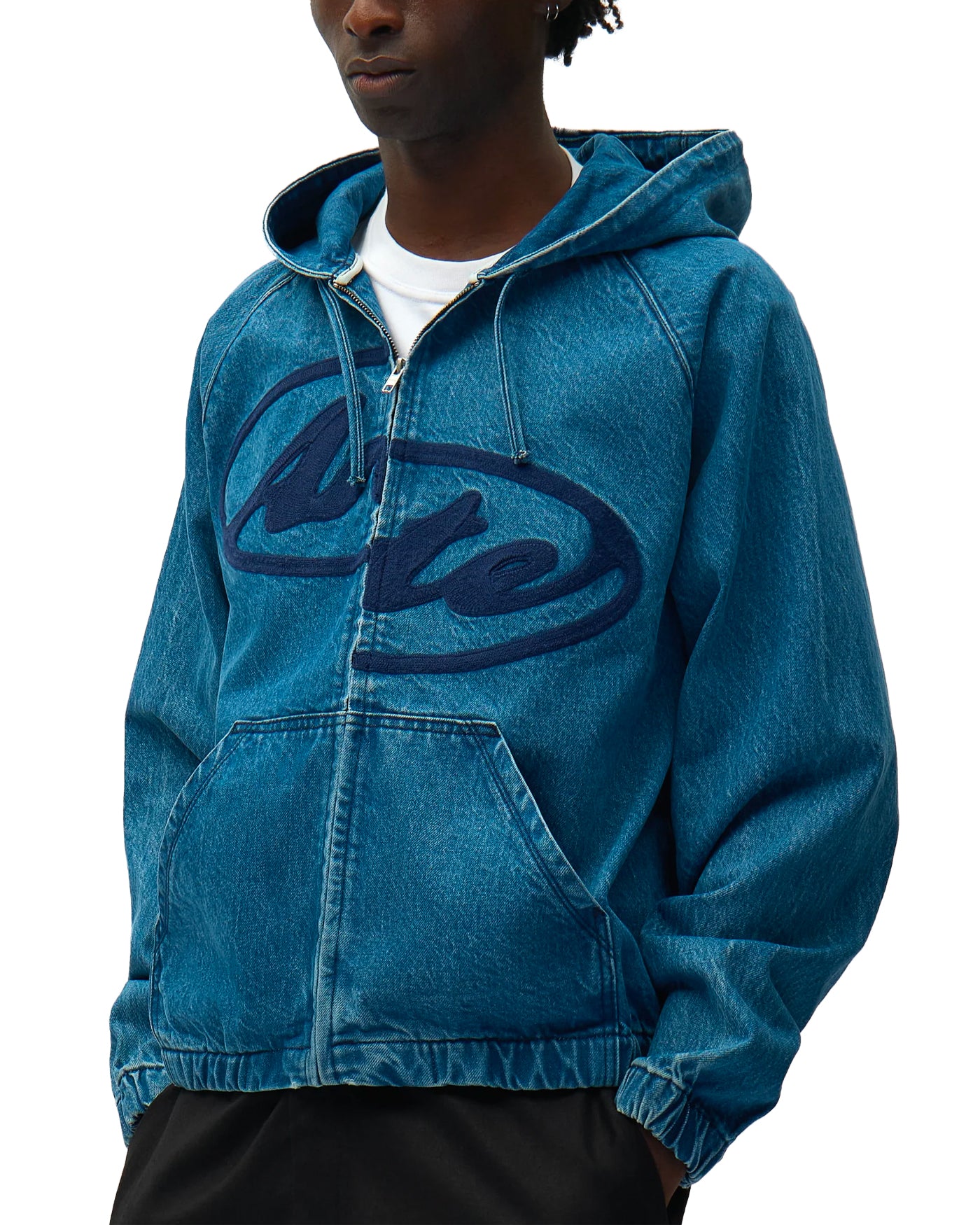 Veste en denim Arte Antwerp bleue à capuche et logo ovale, profil gauche