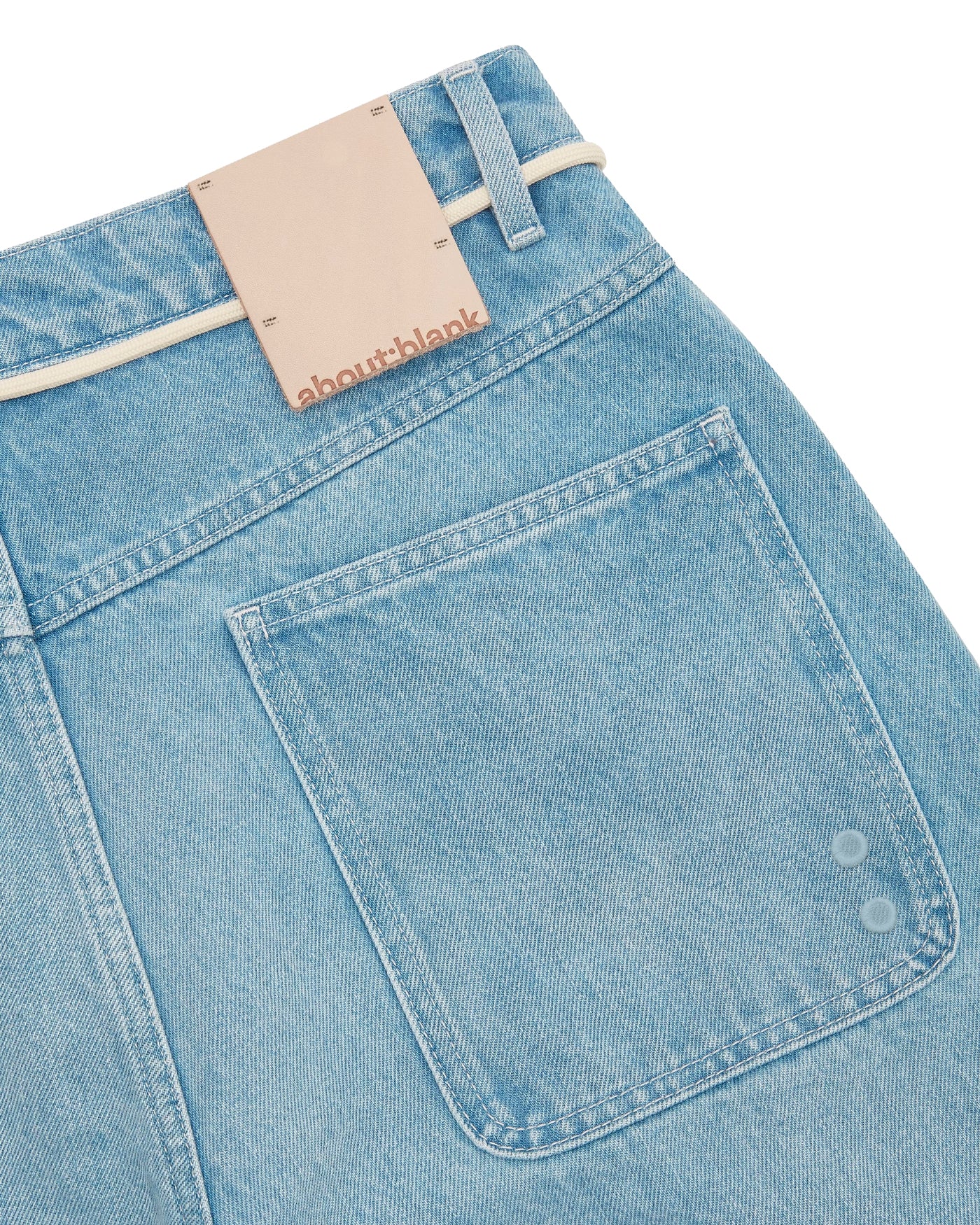 Jeans About:Blank wide leg bleu délavé détail poche arrière et étiquette