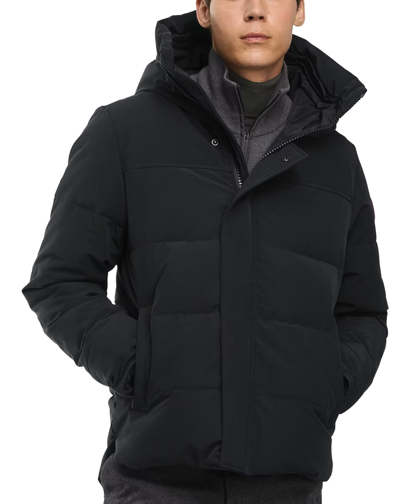 Parka Canada Goose Mac Millan noire portée par un homme vue face