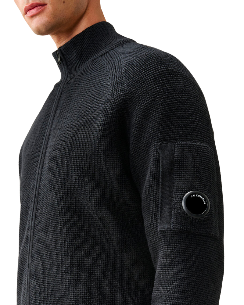 Cardigan C.P. Company coloris Black — vue portée