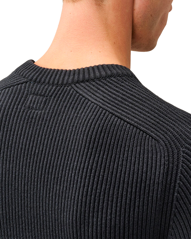 Pull C.P. Company coloris Black — vue de profil