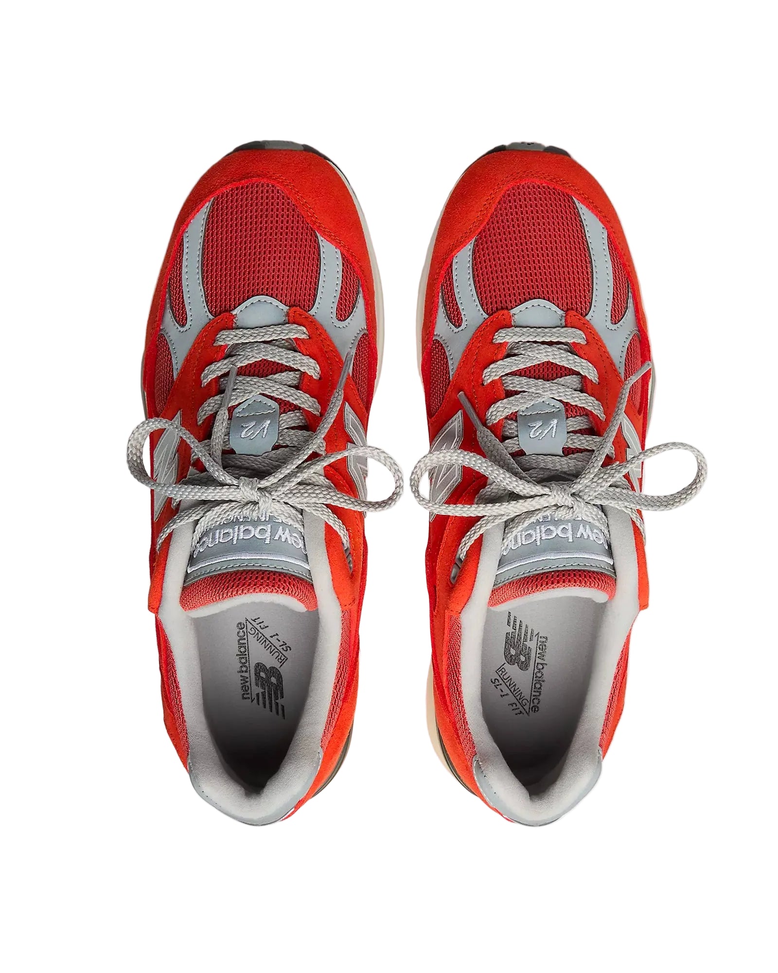 Sneakers New Balance 991v2 rouge et gris vue dessus paire Made in UK
