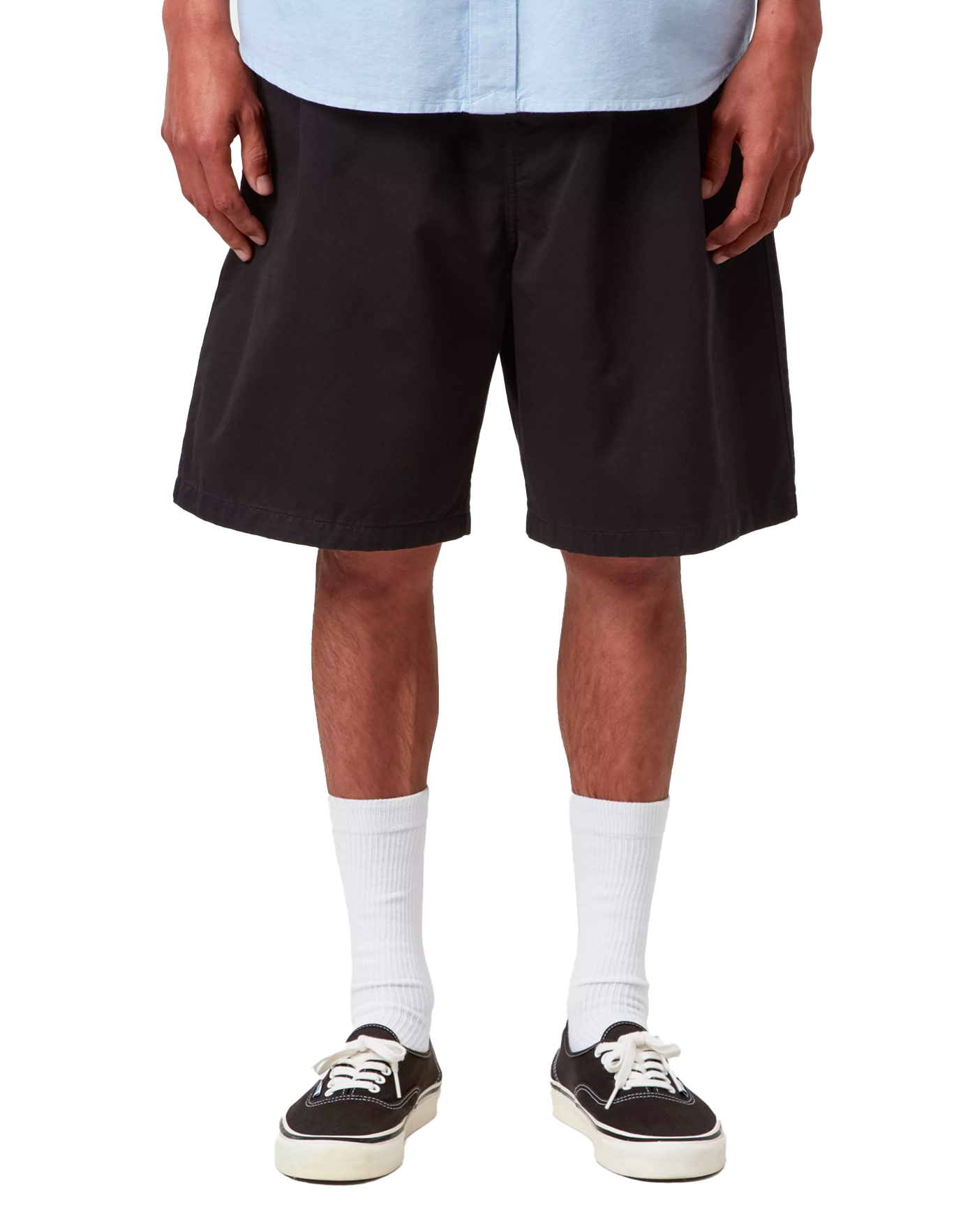 Short Carhartt WIP Marv noir porté vue face coupe ample décontractée
