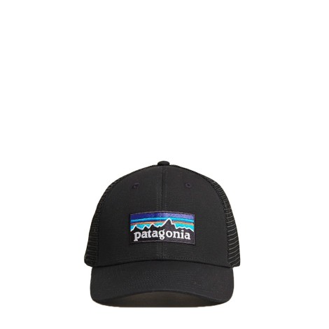 CAP P6 LOGO TRUCKER BLACK