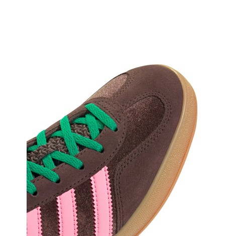 Adidas Gazelle - Sneakers - Dark brown/Glow pink/Court green