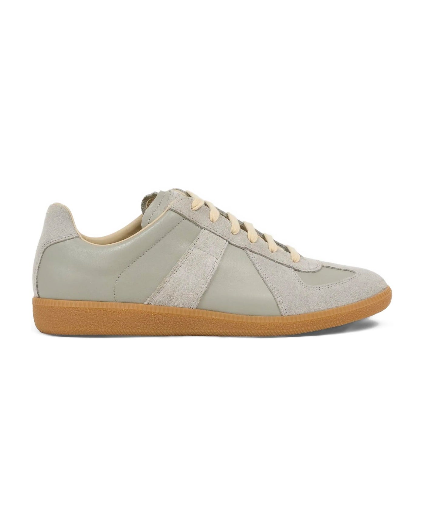 Sneakers Maison Margiela Replica gris clair semelle gomme profil gauche