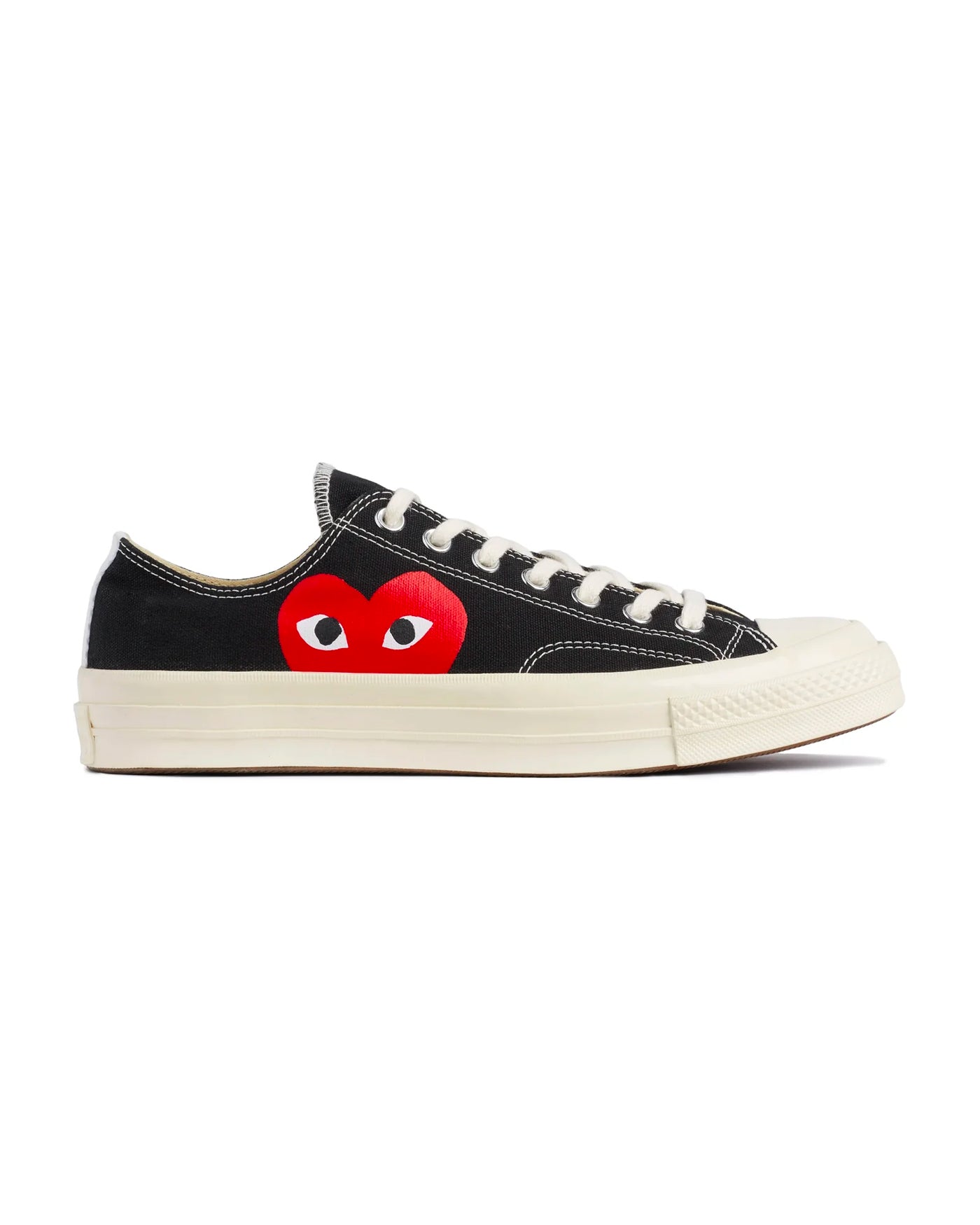 Sneakers Comme des Garçons Play Converse Chuck 70 Low noires cœur rouge profil gauche