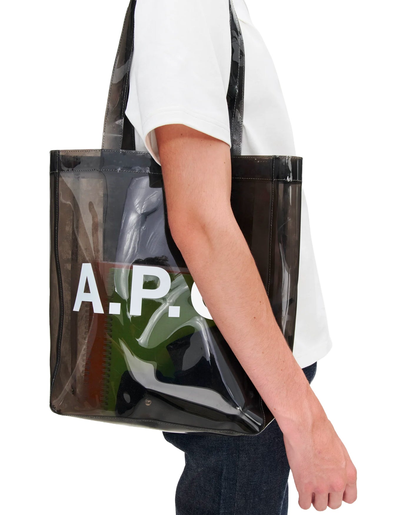 Tote bag A.P.C. Lou transparent anthracite porté profil gauche