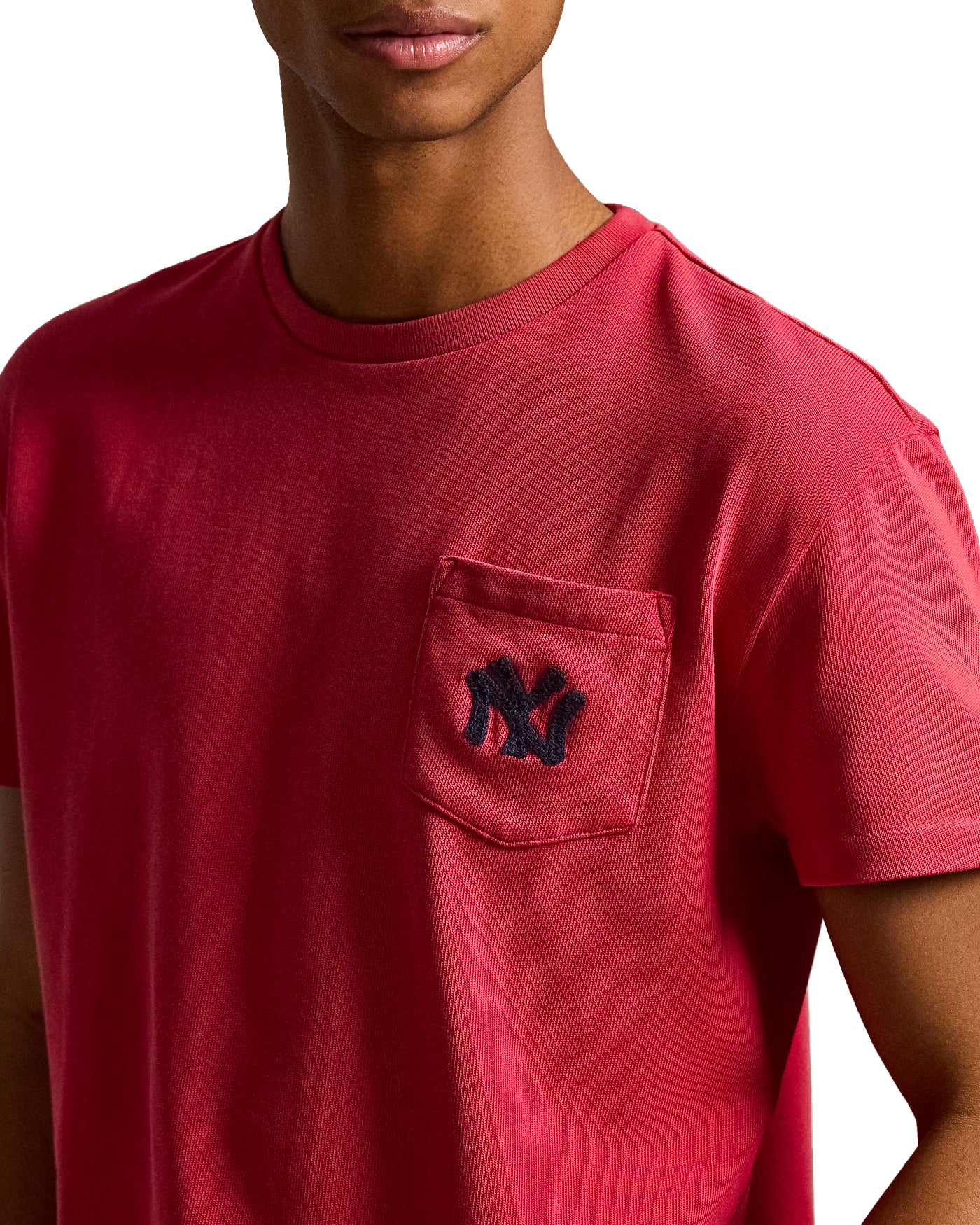 T-shirt Ralph Lauren x Yankees rouge poche brodée NY vue face