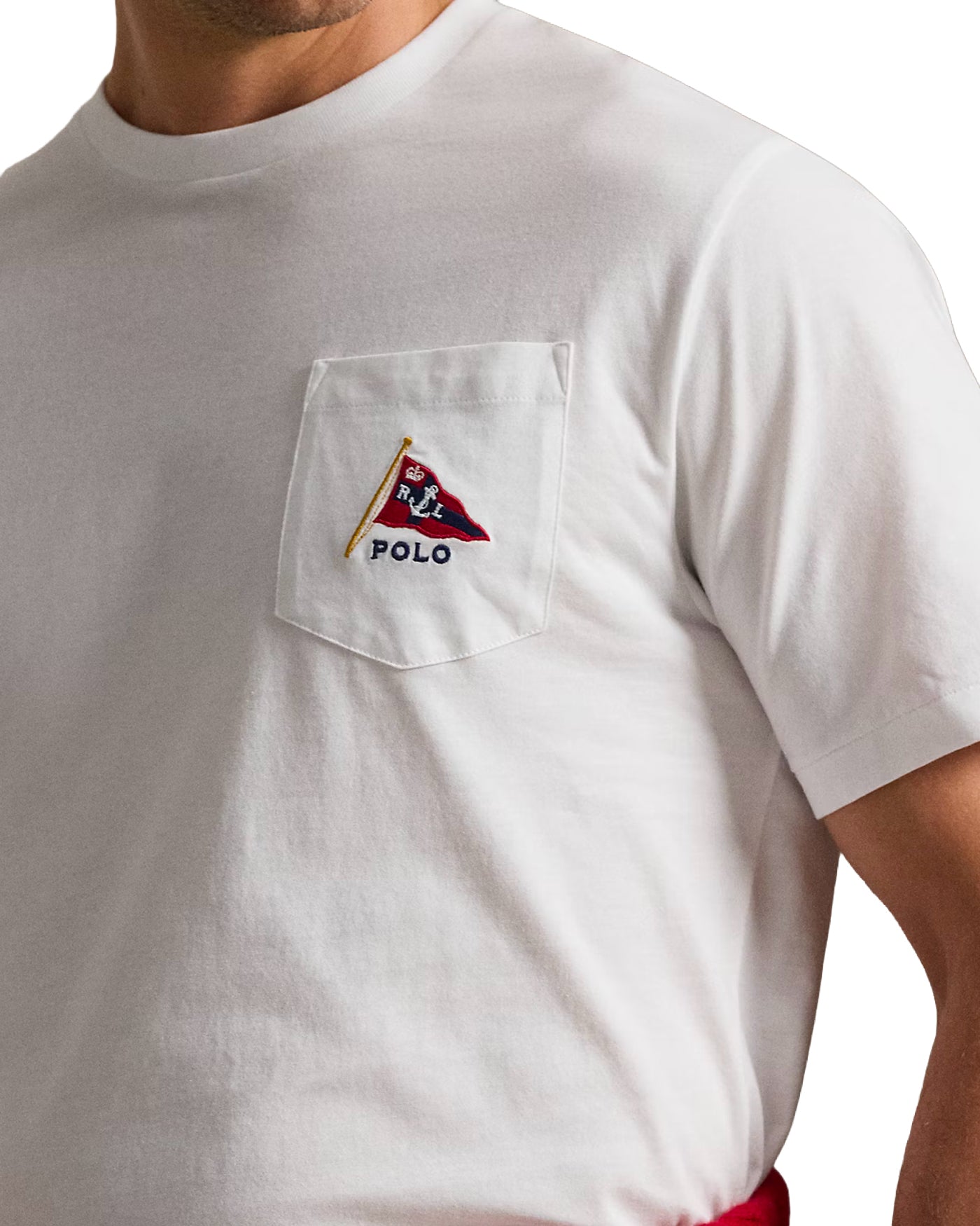 T-shirt Ralph Lauren blanc poche brodée fanion Polo détail face