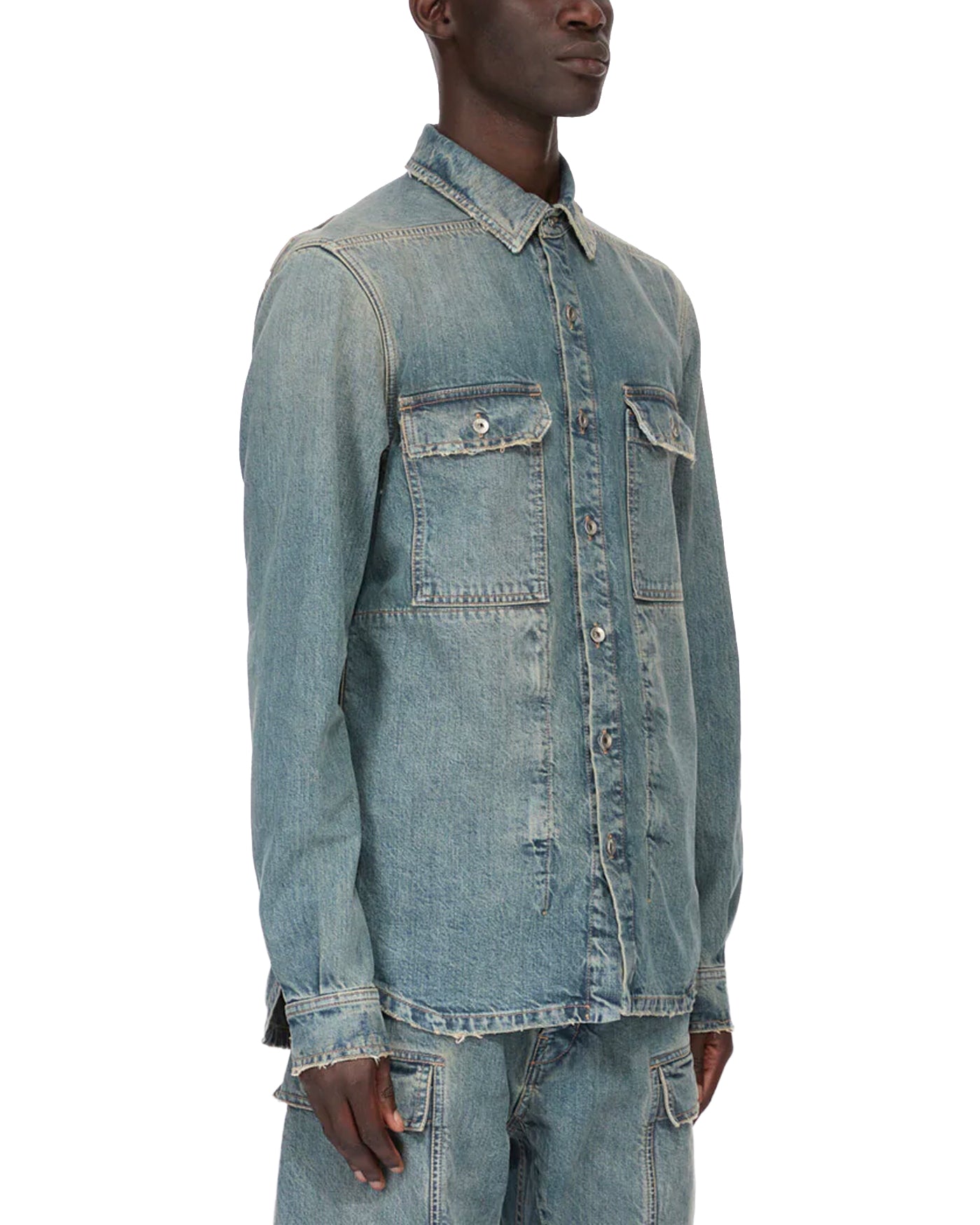 Chemise veste en denim Rick Owens DRKSHDW indigo délavé, profil gauche