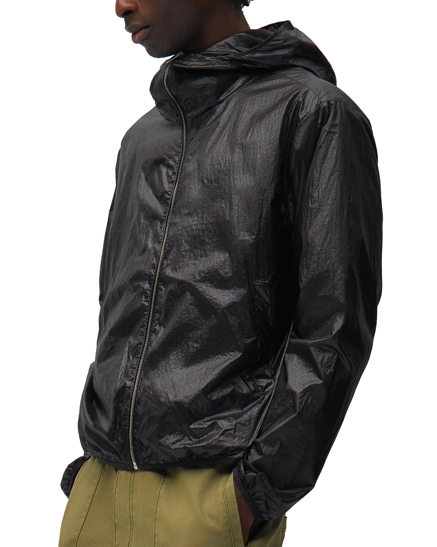 Coupe-vent Arte Antwerp Shiny Nylon noir brillant porté profil gauche