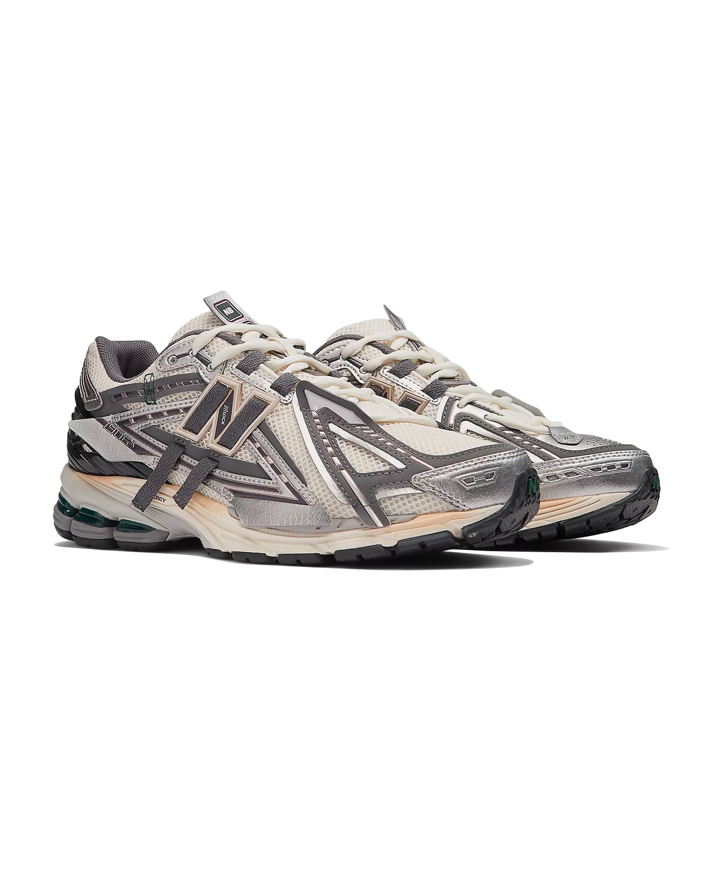 M1096AV1 SILVER METALIC CASTLEROCK