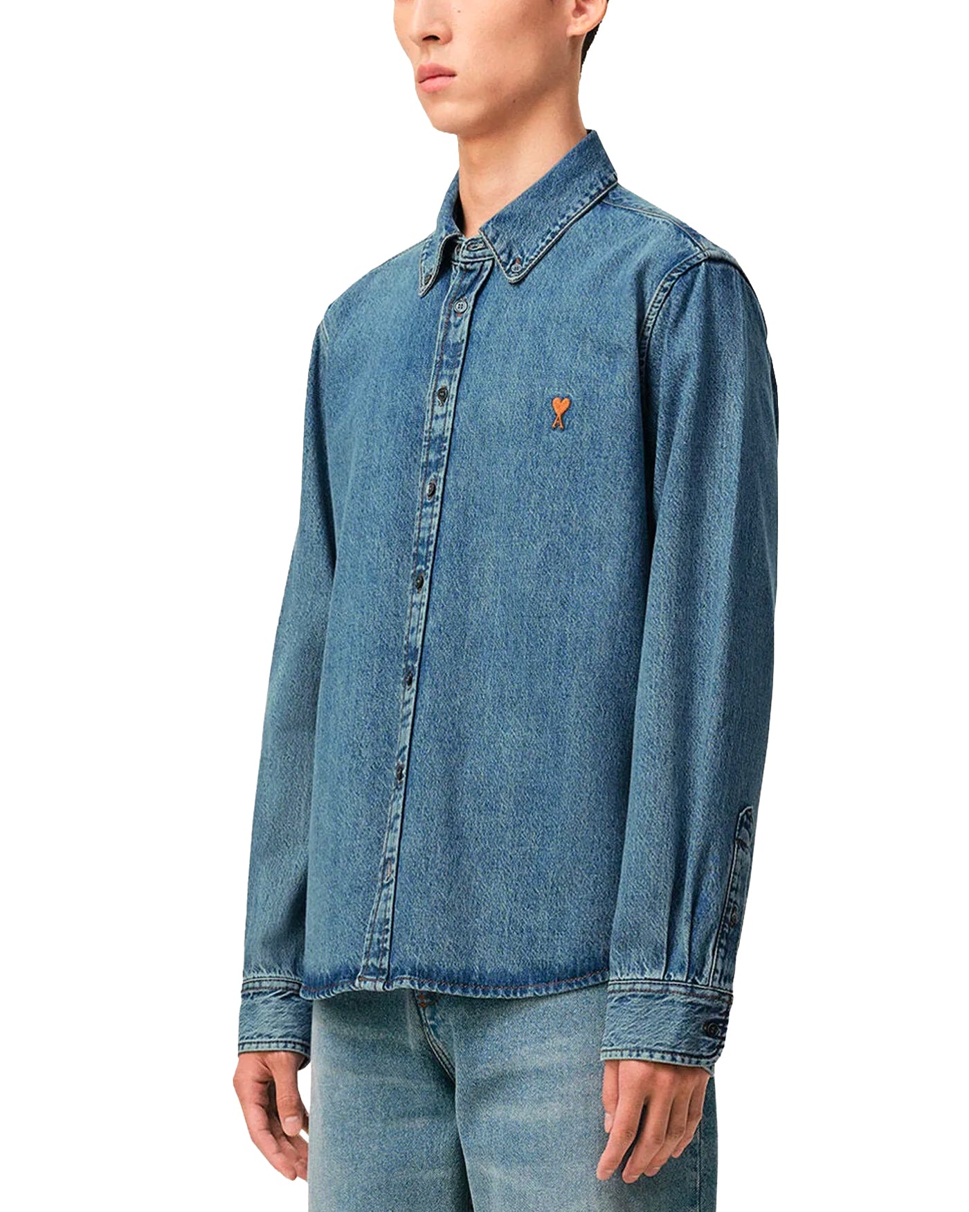 Chemise Ami Paris denim bleu moyen logo Ami de Coeur profil droit