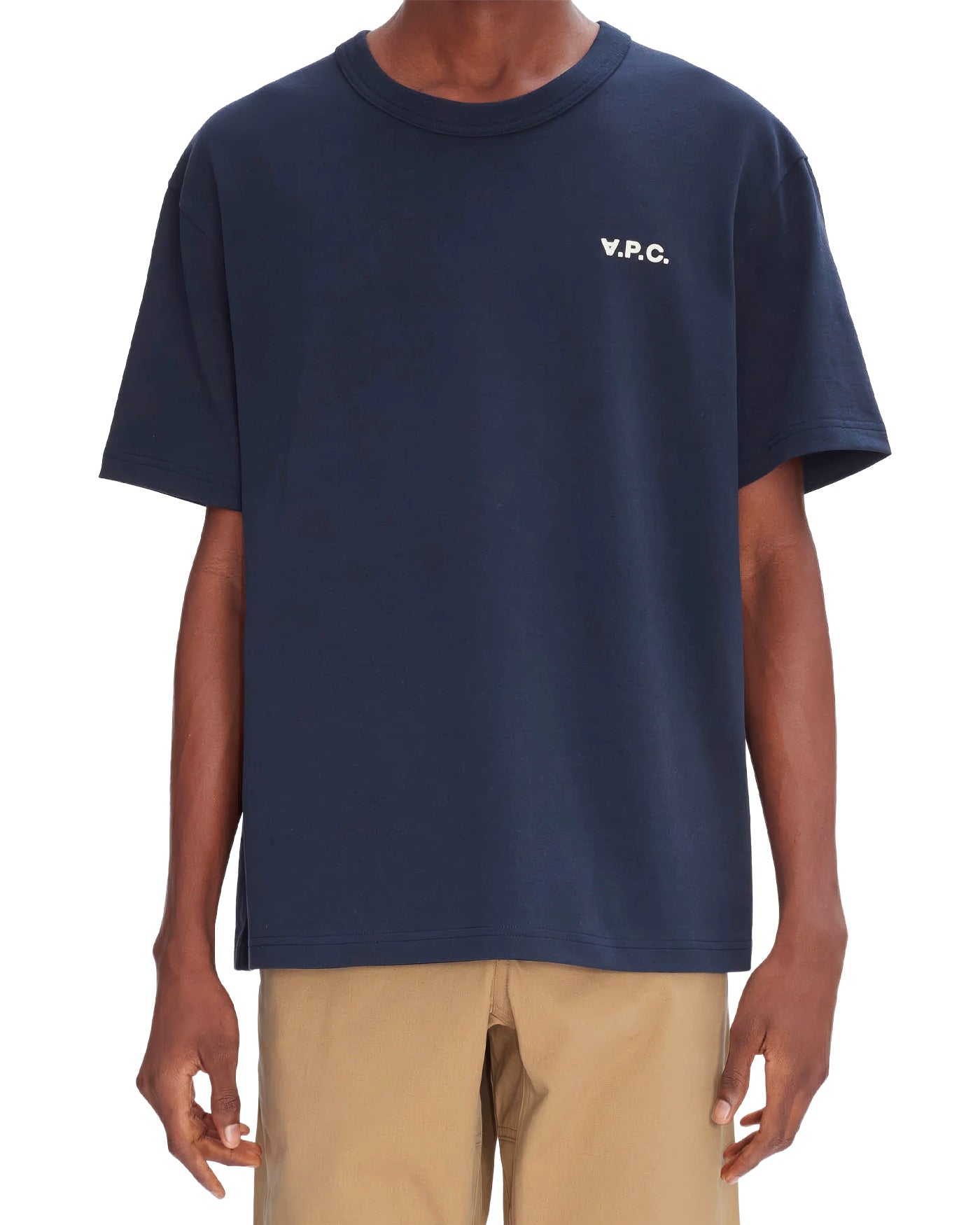 T-shirt A.P.C. bleu marine Boxy Petit logo V.P.C. porté vue face