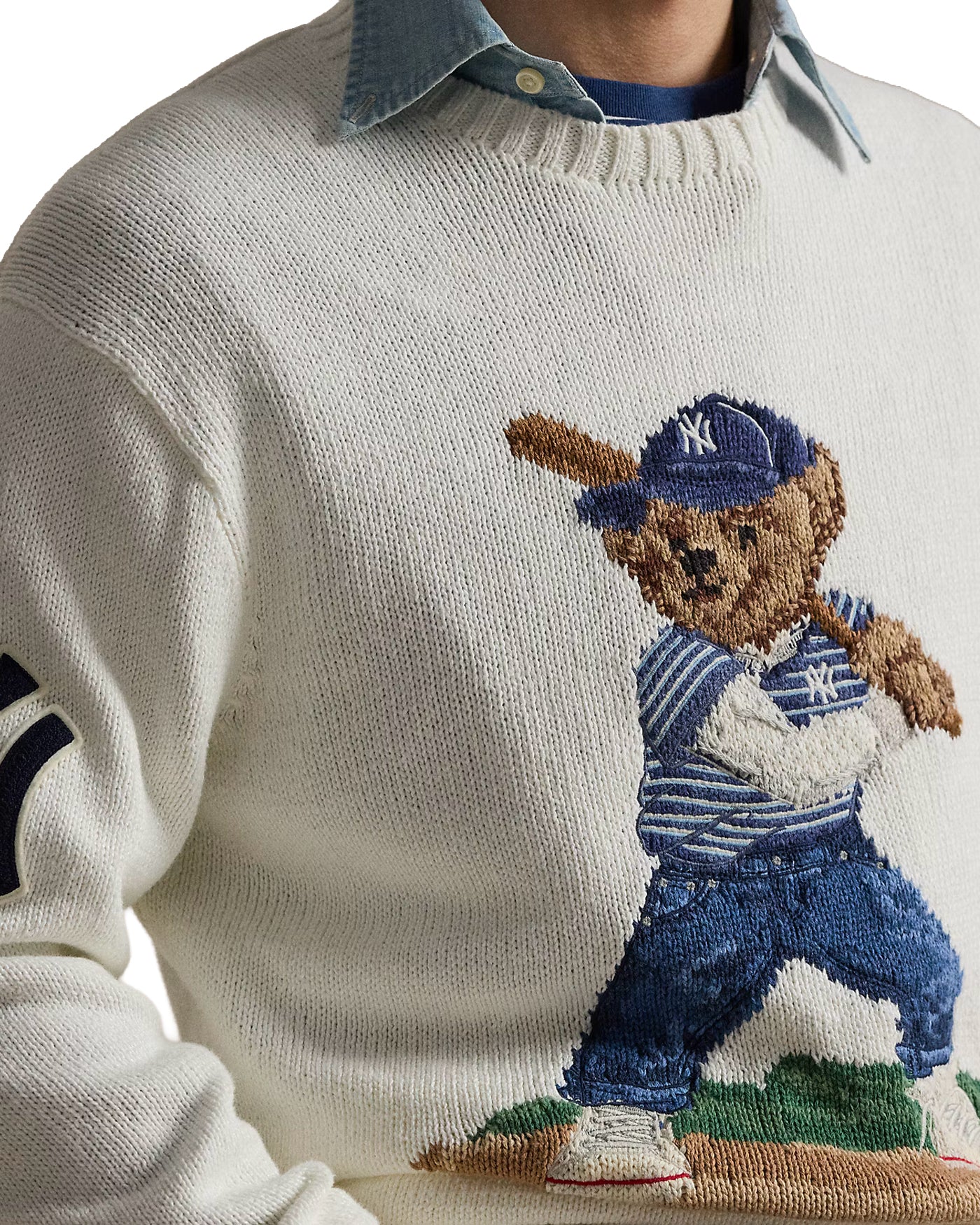 Pull col rond Ralph Lauren blanc Polo Bear Yankees intarsia face détail