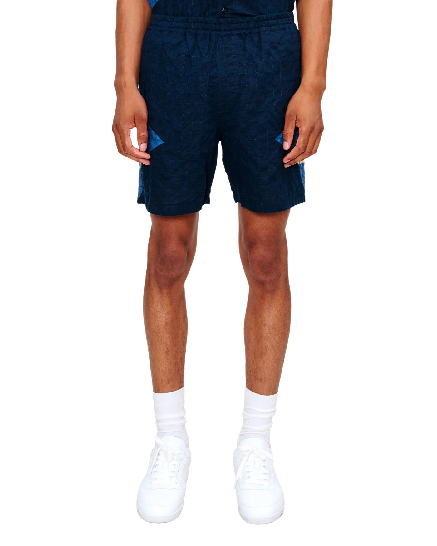 Short en lin A.P.C. bleu indigo motif géométrique losanges face