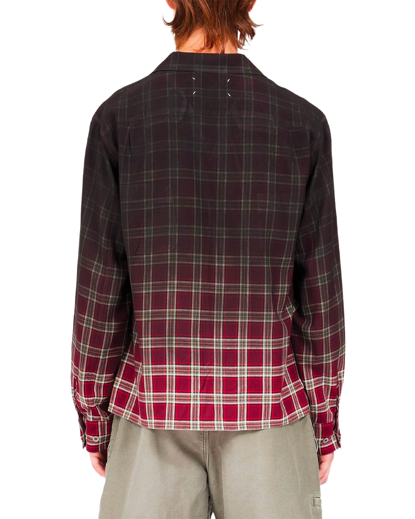 Chemise Maison Margiela carreaux dégradé bordeaux et noir logo dos
