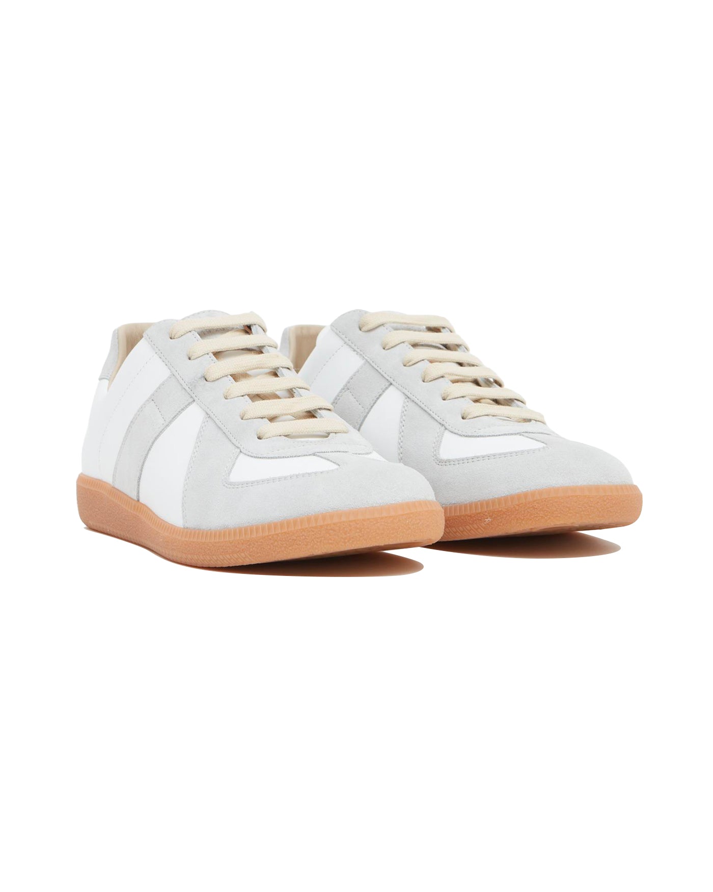 Sneakers Maison Margiela Replica off white et gris clair semelle gomme face