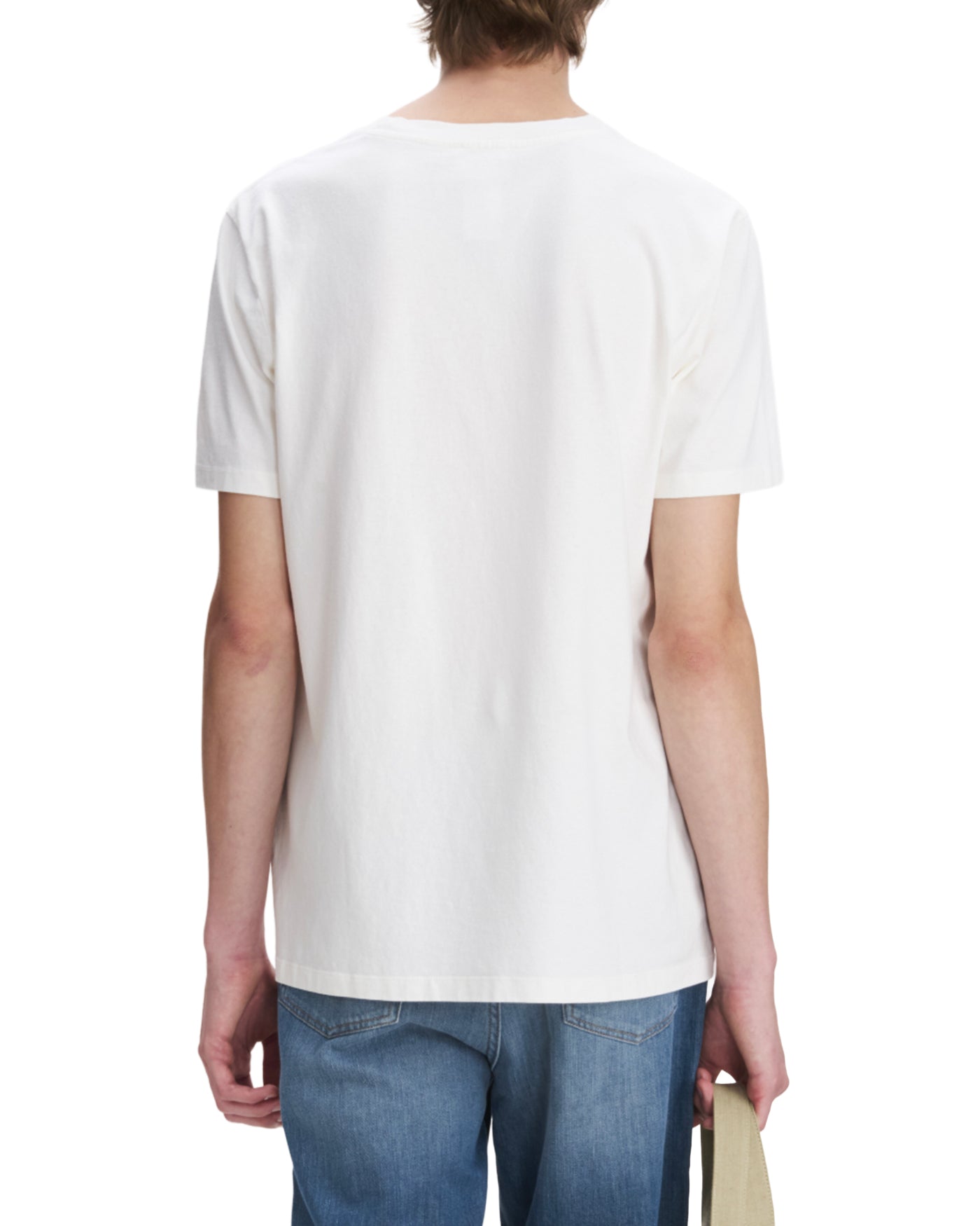 T-shirt A.P.C. Gabby Gots blanc porté avec jean bleu vue dos