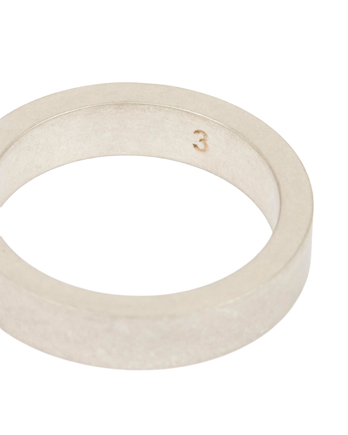 Bague Maison Margiela Number Reference argent détail intérieur