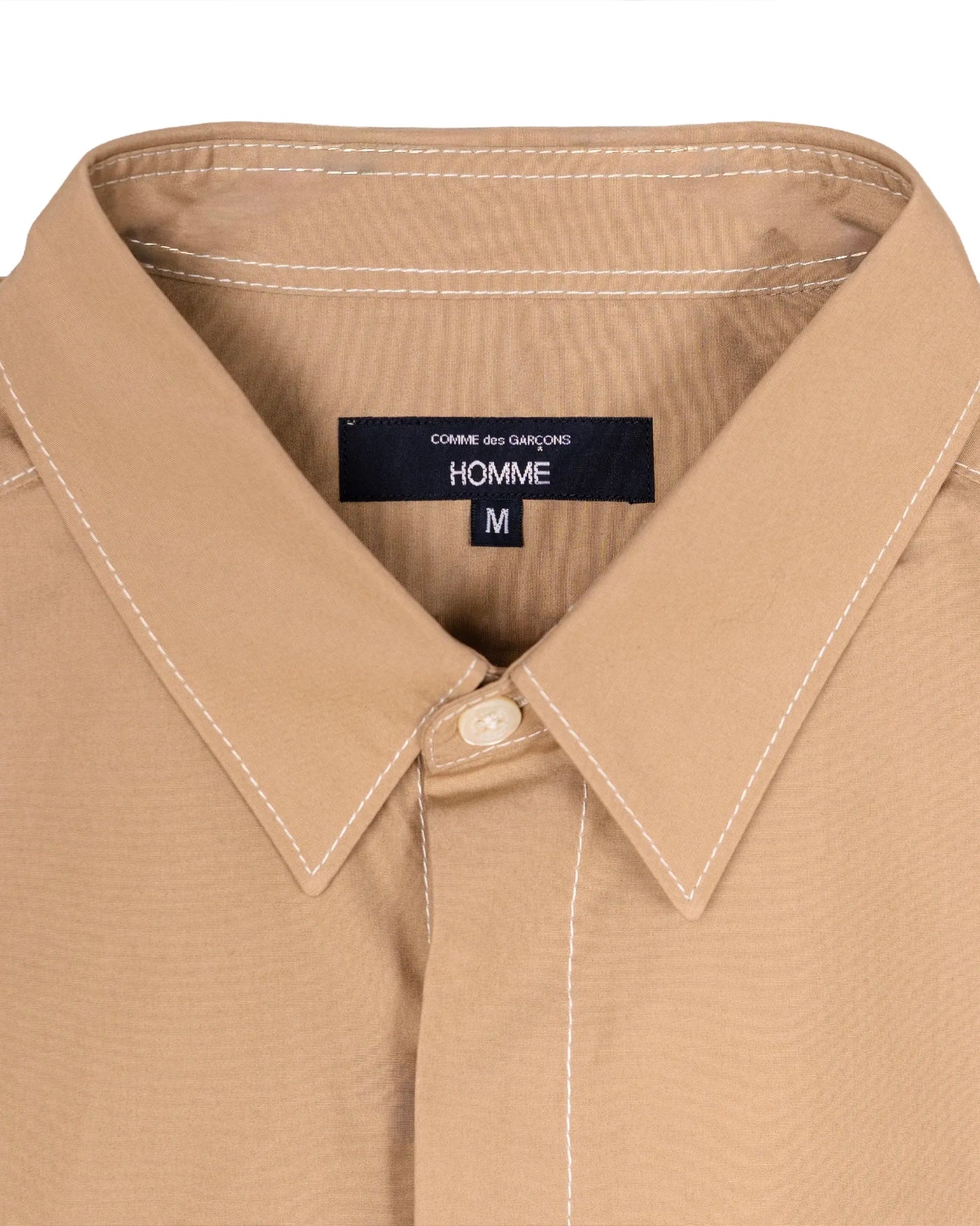 Chemise Comme des Garçons Homme beige surpiqûres blanches détail col