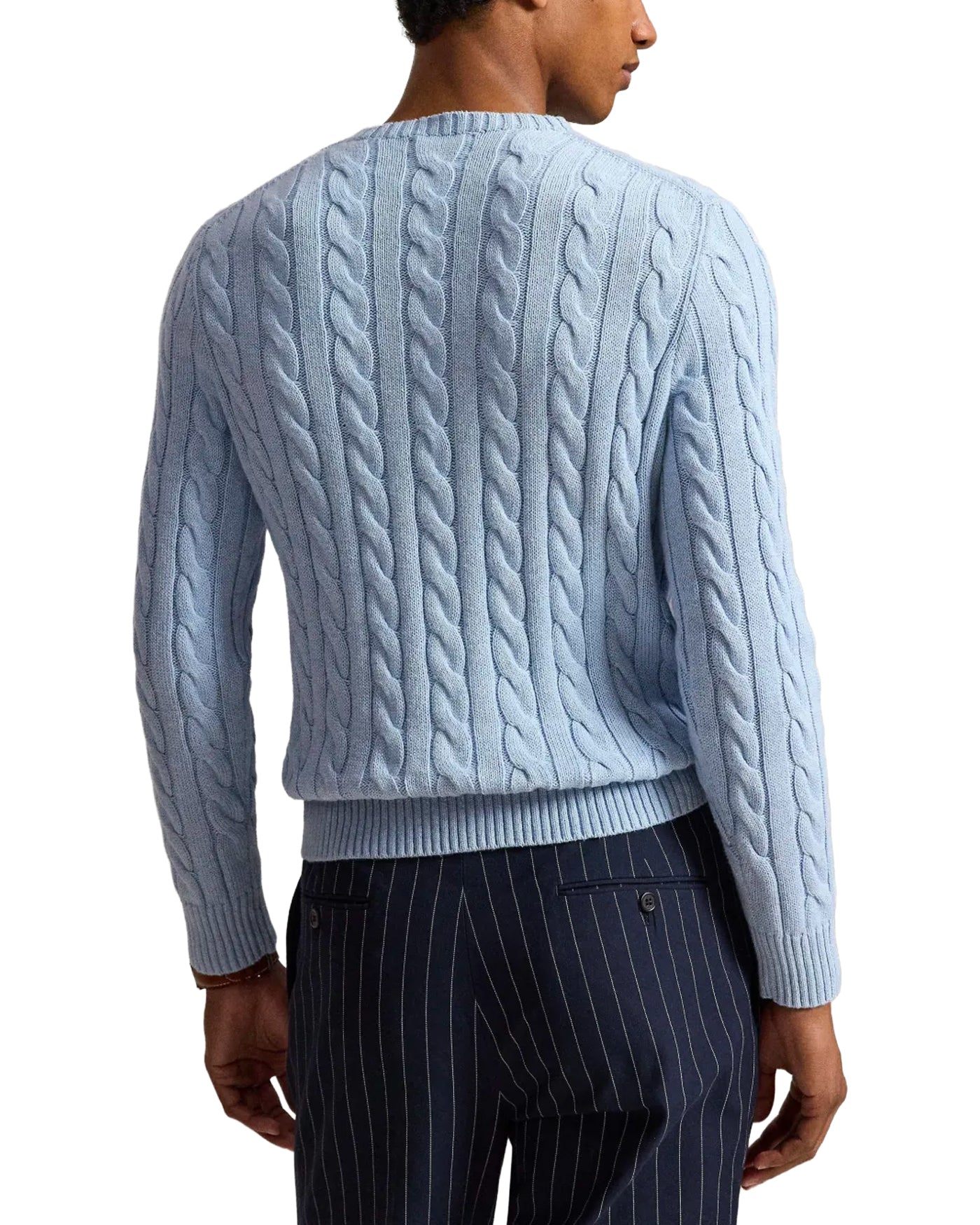 Pull torsadé coton Ralph Lauren bleu ciel col rond porté dos