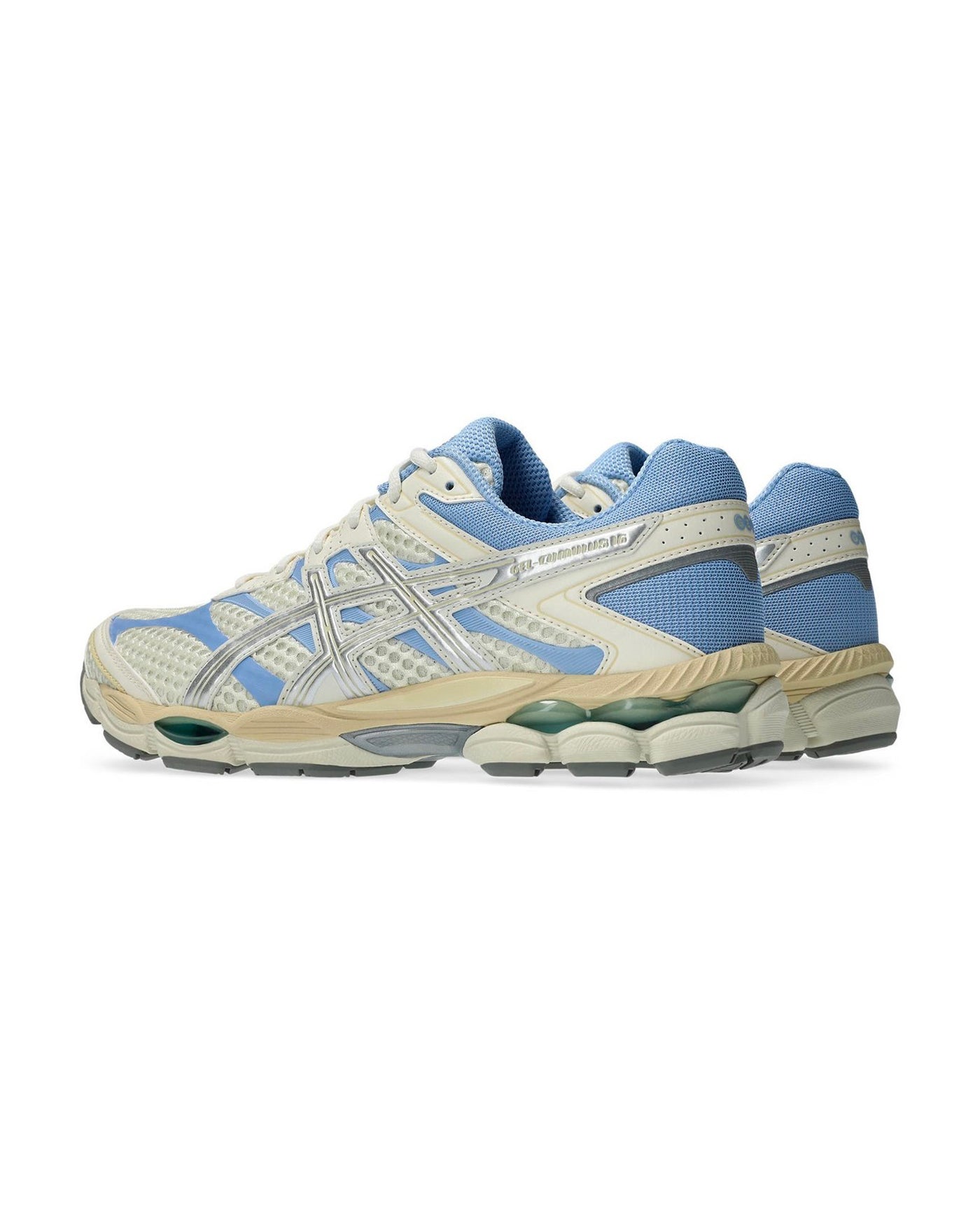 Sneakers Asics Gel Cumulus 16 ivoire et bleu ciel profil droit talon