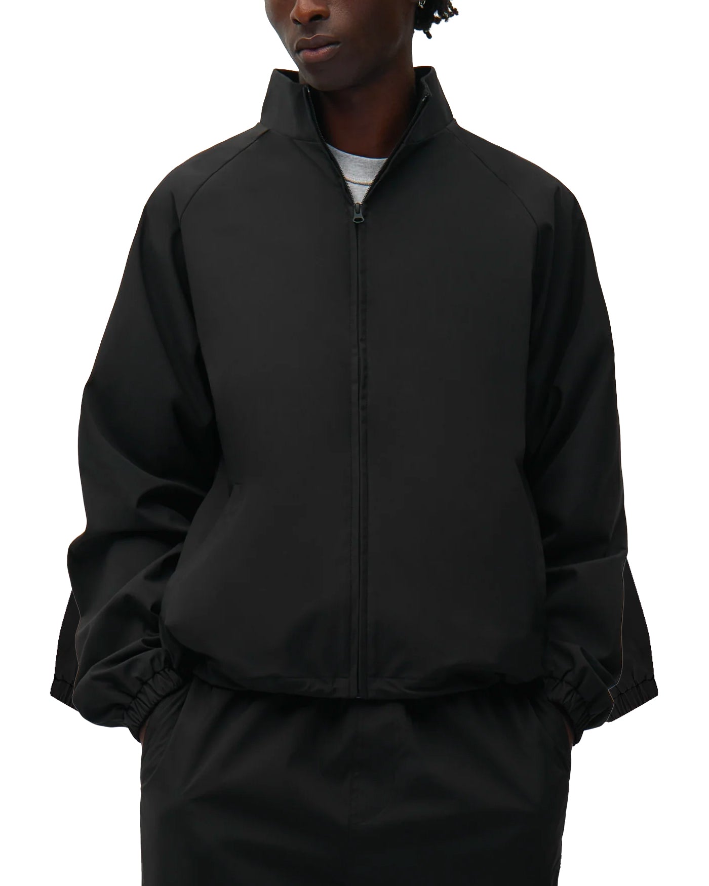 Veste Arte Antwerp Branded Track noire portée col montant face