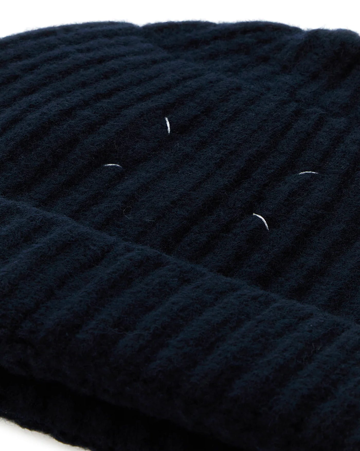 Bonnet Maison Margiela bleu marine côtelé détail 4 points face