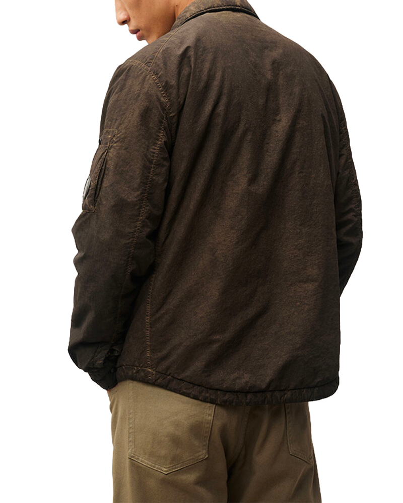 Surchemise C.P. Company coloris Re-Color Brown — détail