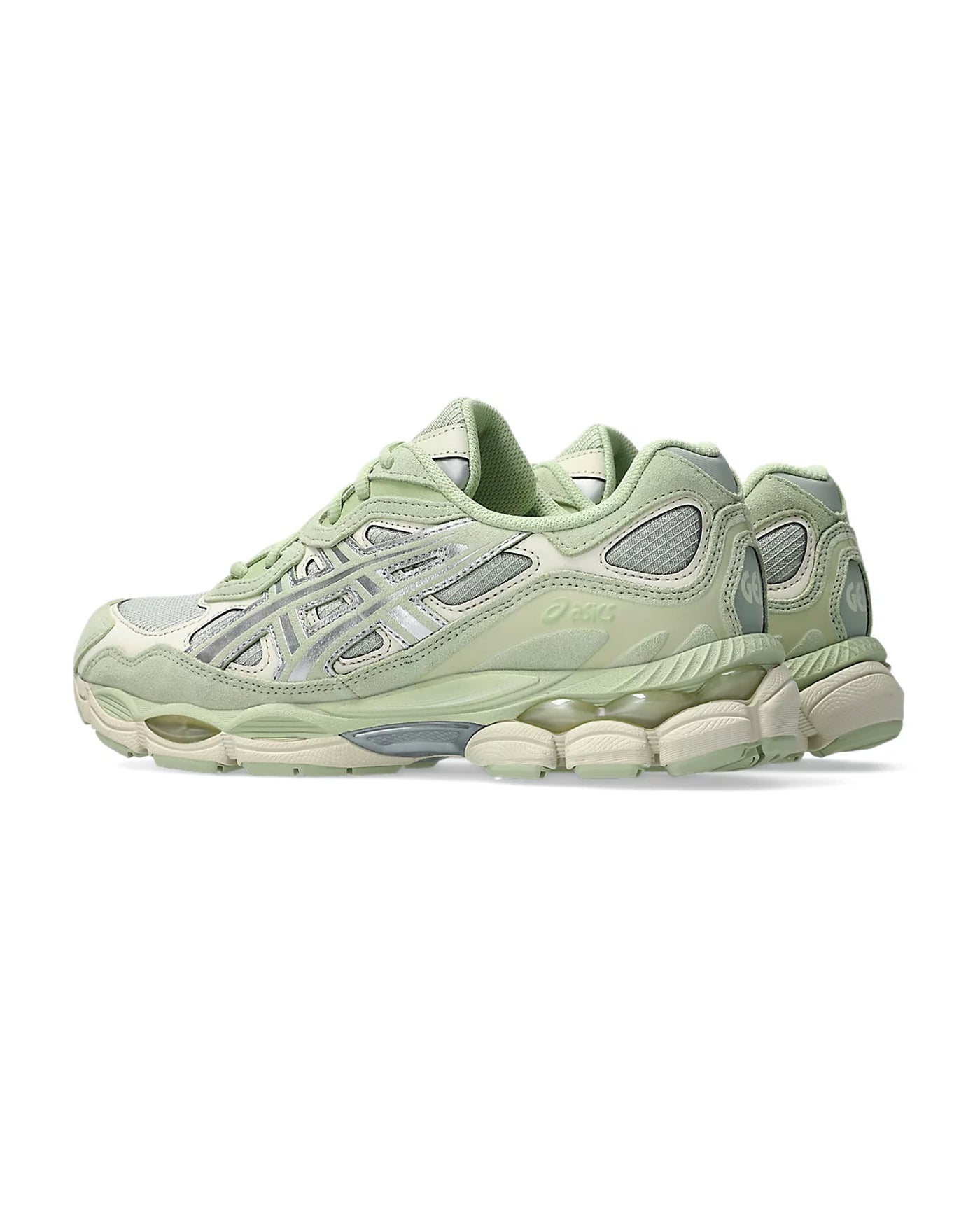 Sneakers Asics Gel-NYC vert sauge et argent, vue dos en paire