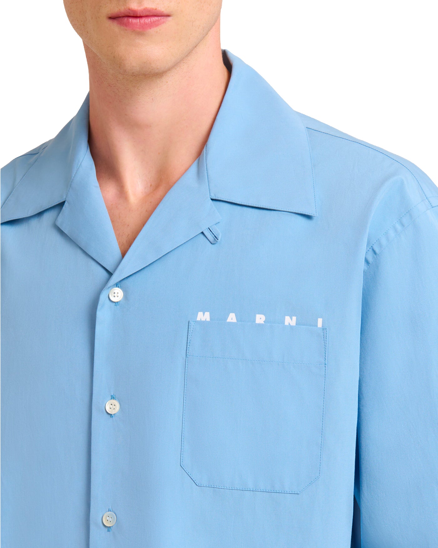 Chemise bowling Marni bleu ciel logo blanc détail poche face