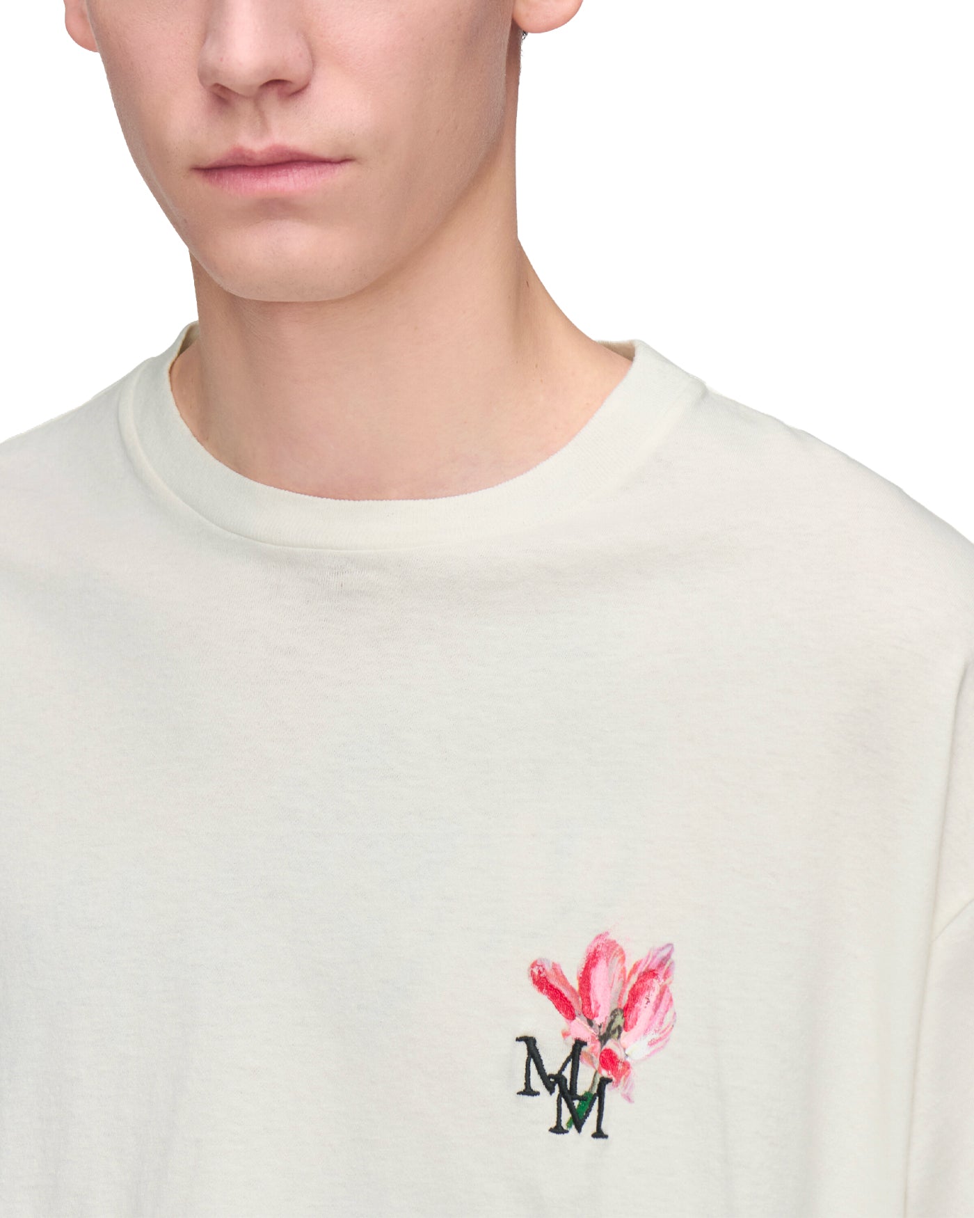 T-shirt Maison Margiela blanc logo MM fleur rose zoom poitrine face