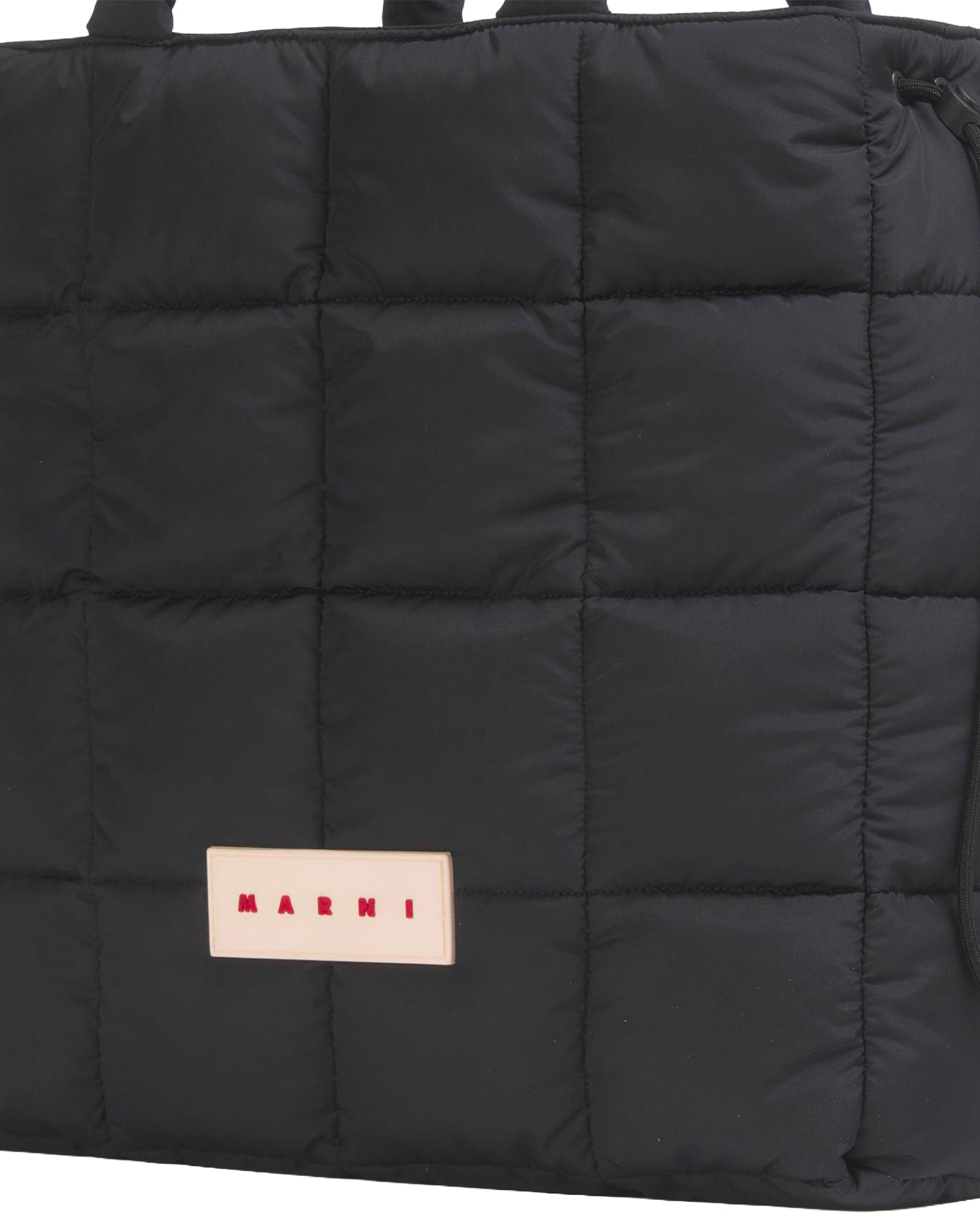 Sac fourre-tout Puff Marni noir matelassé, détail logo face avant