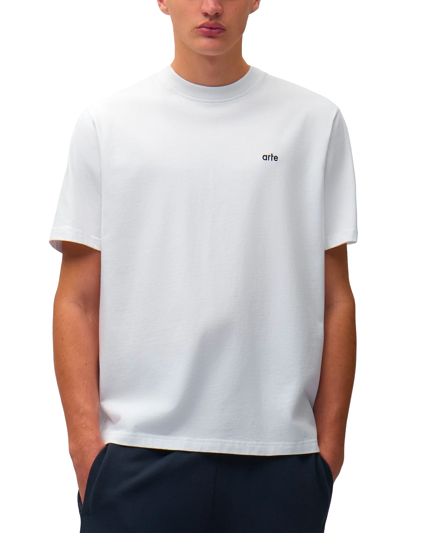 T-shirt Arte Antwerp blanc avec logo brodé sur la poitrine vue face