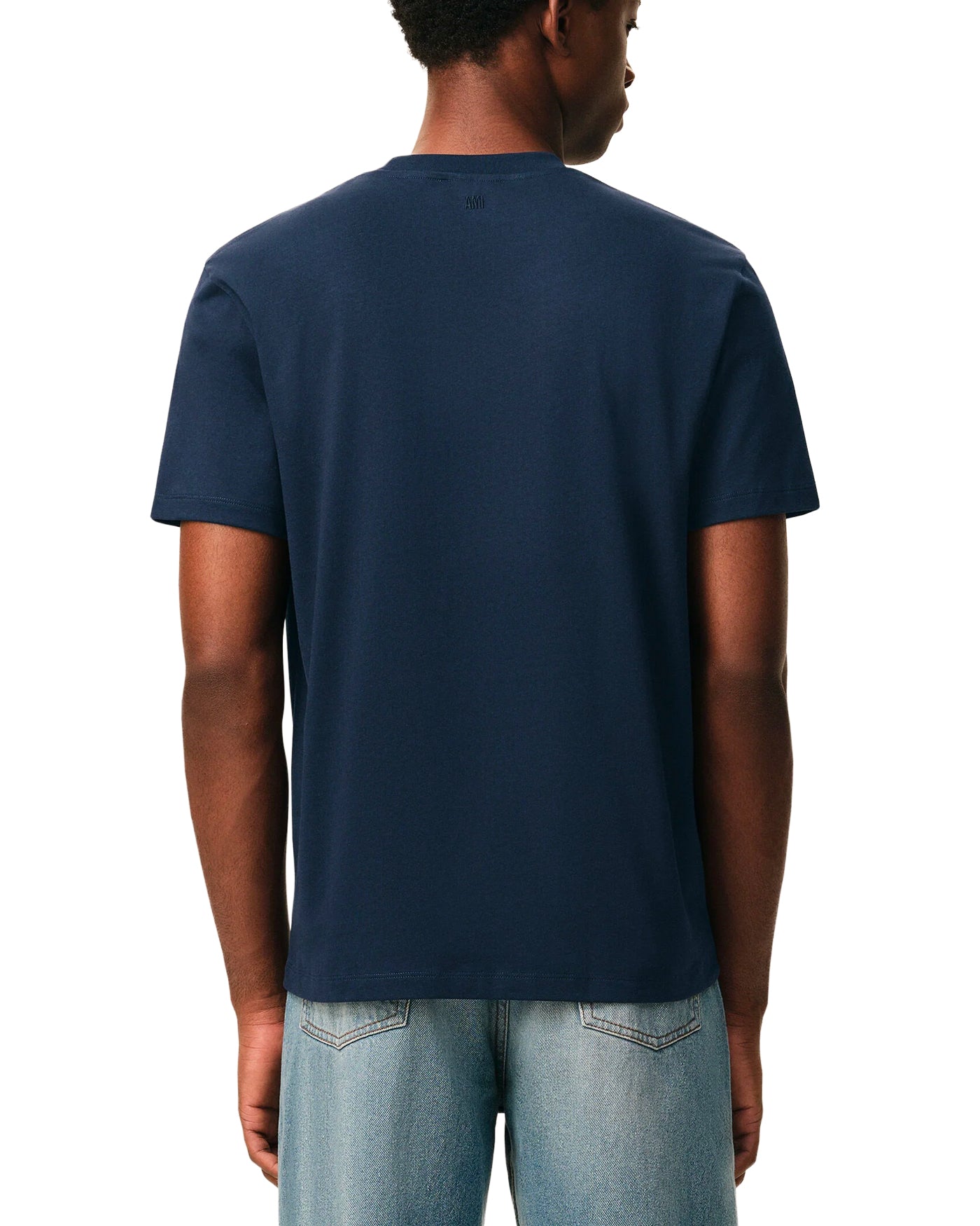 T-shirt Ami Paris bleu marine uni sans logo vue dos porté modèle