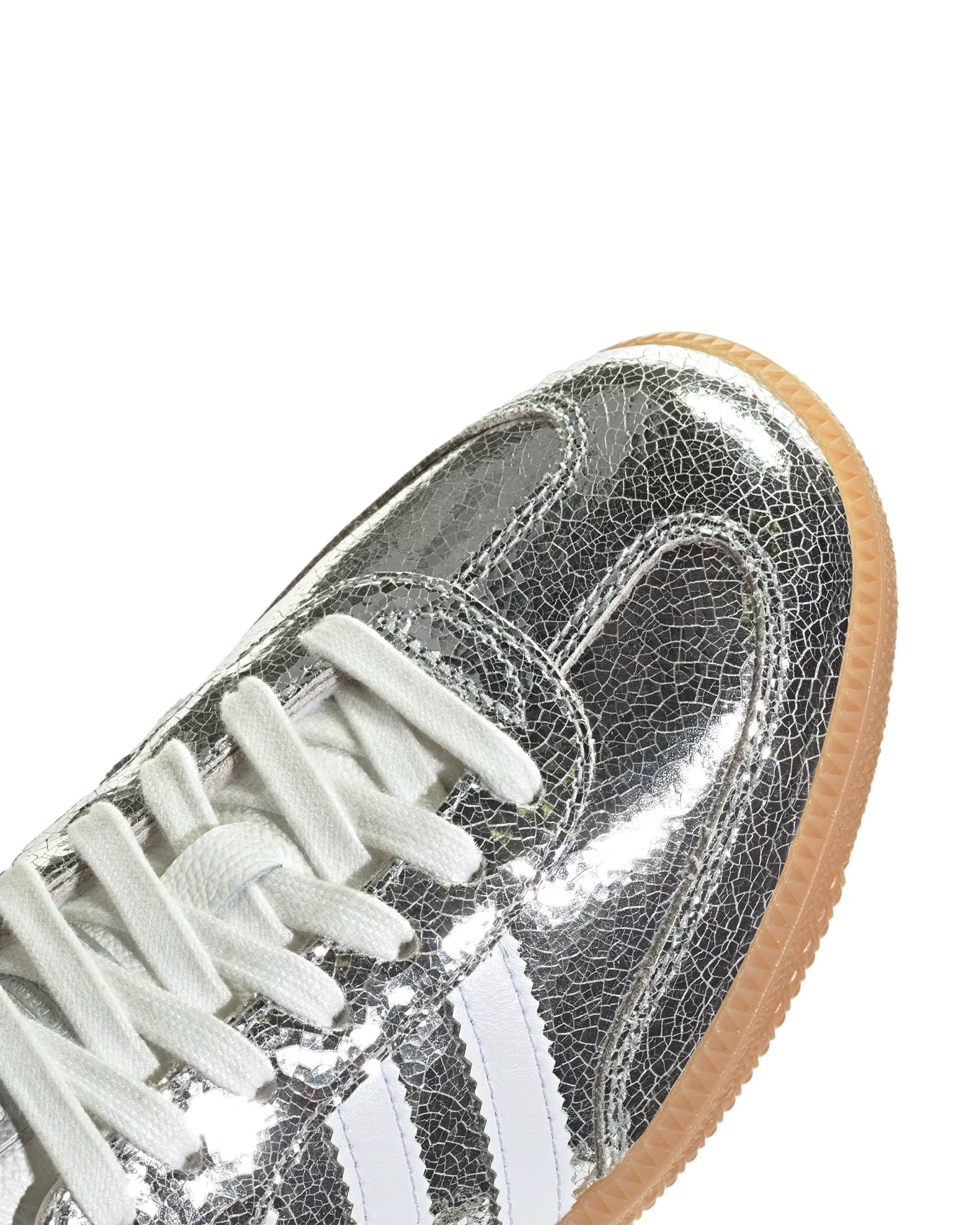 Sneakers Adidas Samba OG silver metallic détail avant lacets blancs gum