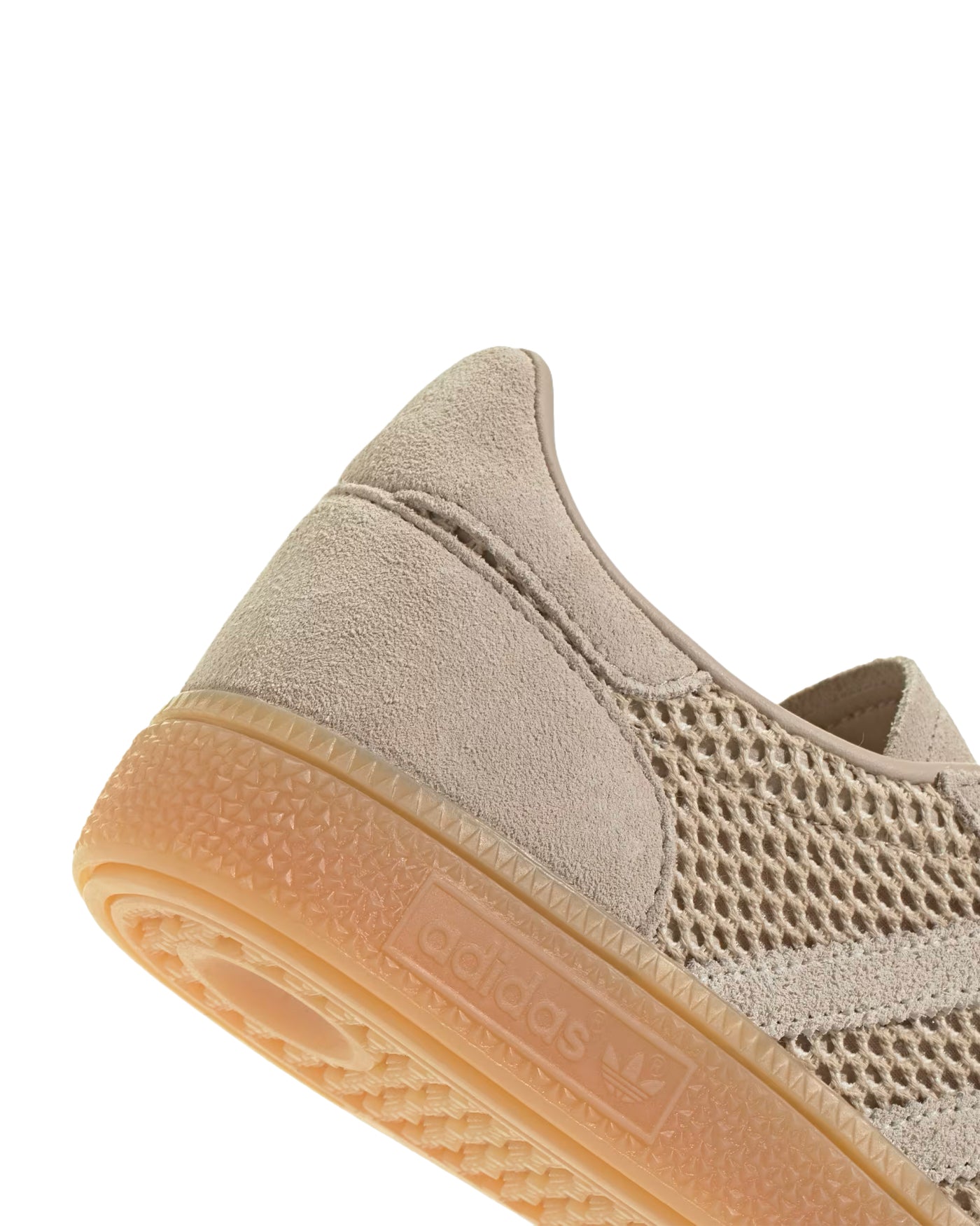 Sneakers Adidas Handball Spezial beige sable détail talon maille suède semelle gomme