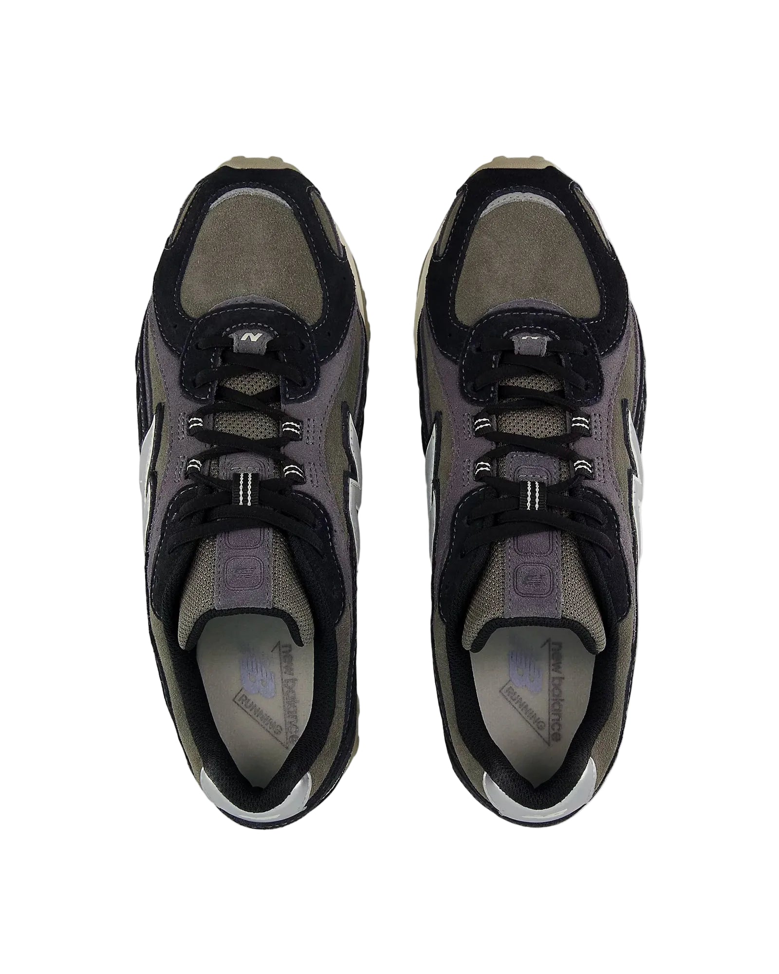 New Balance U204L5W Black Magnet : sneakers confortables au design moderne et minimaliste. Idéales pour un usage quotidien. Livraison rapide.