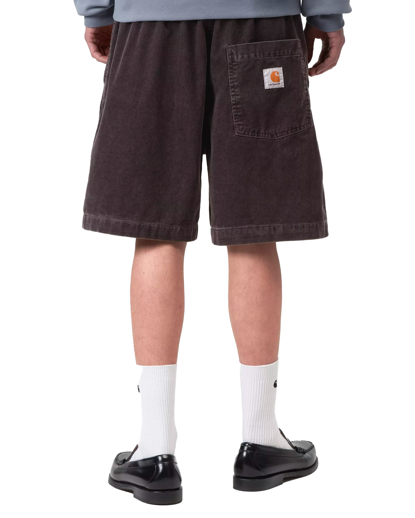 Short homme Carhartt WIP Reynold coloris brun délavé porté de dos